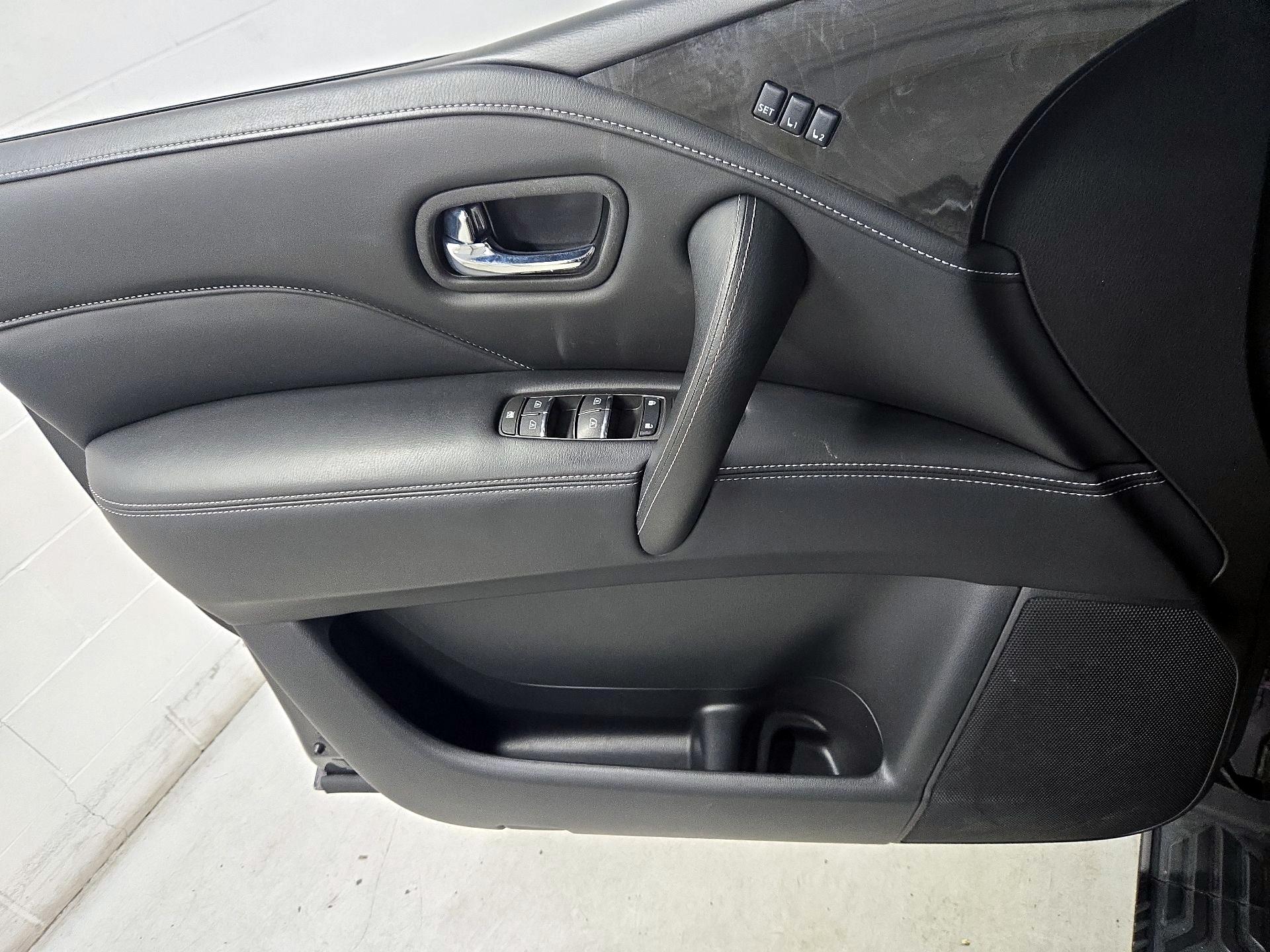 Thumbnail: 2024 INFINITI QX80 - 12