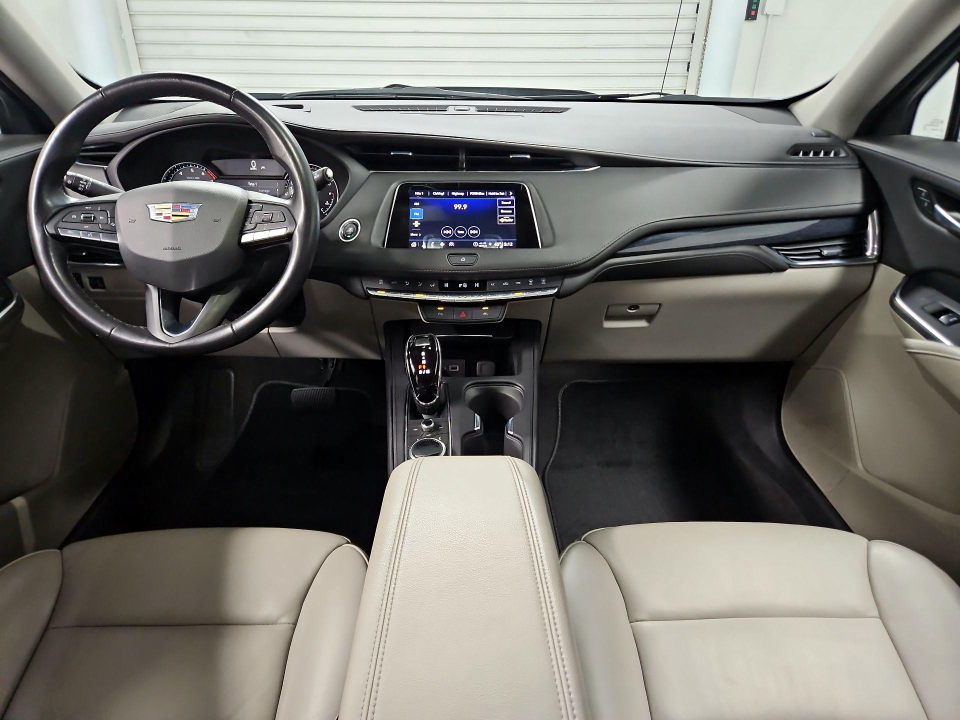 Thumbnail: 2023 Cadillac XT4 - 9