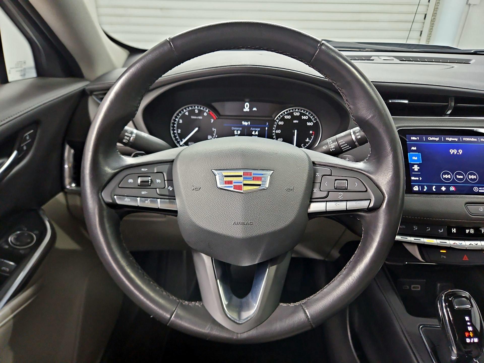 Thumbnail: 2023 Cadillac XT4 - 10