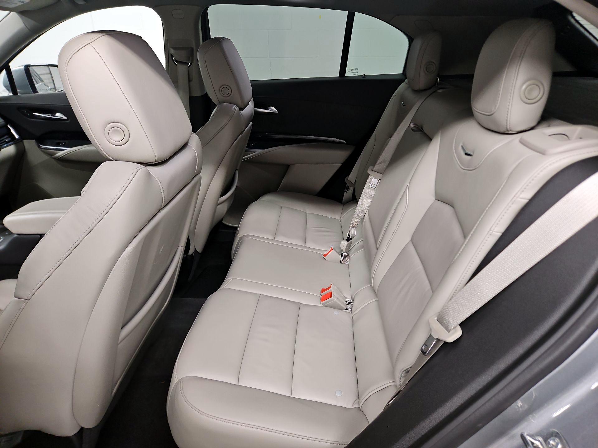 Thumbnail: 2023 Cadillac XT4 - 19