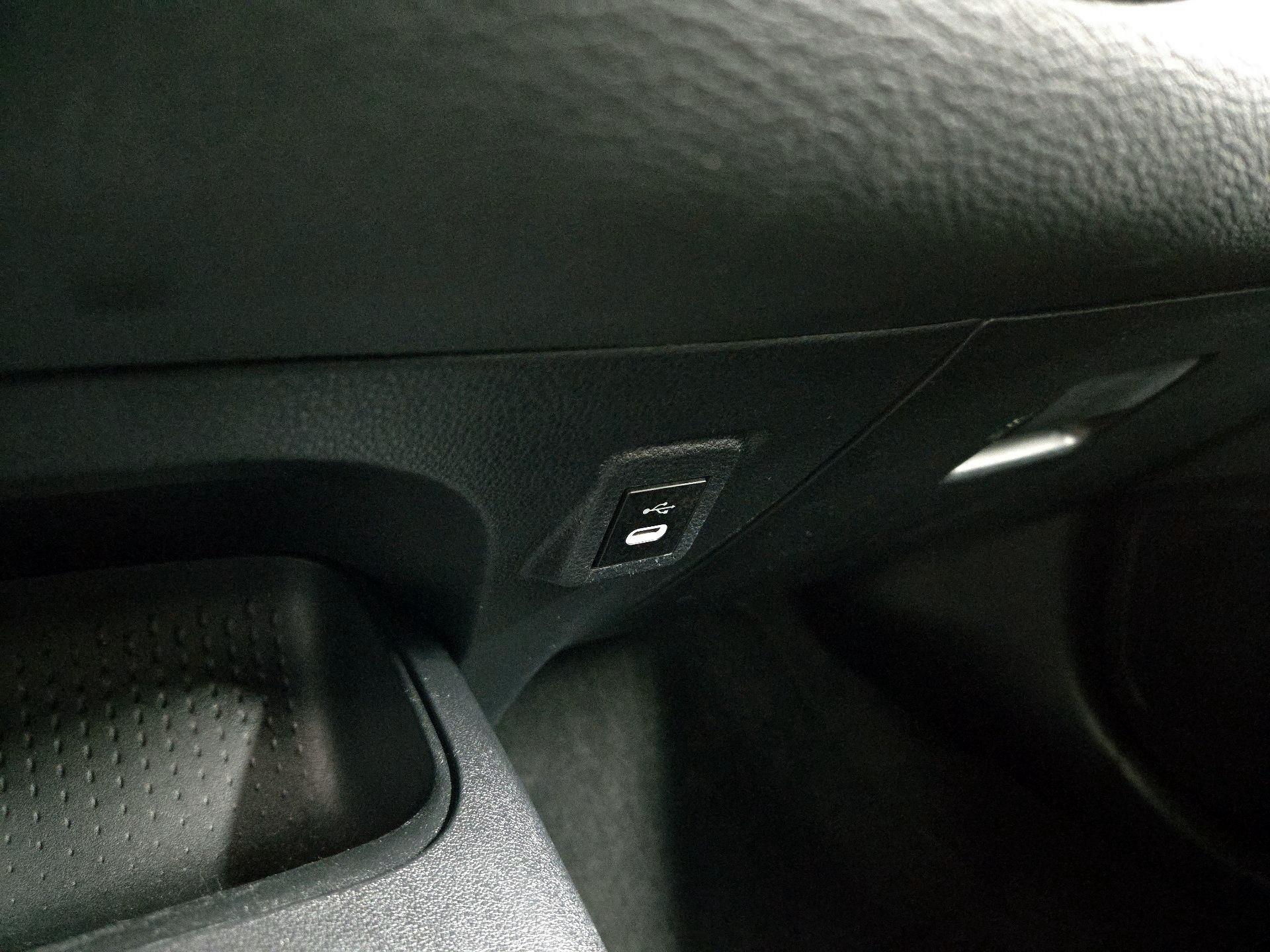 Thumbnail: 2023 Toyota Corolla - 18