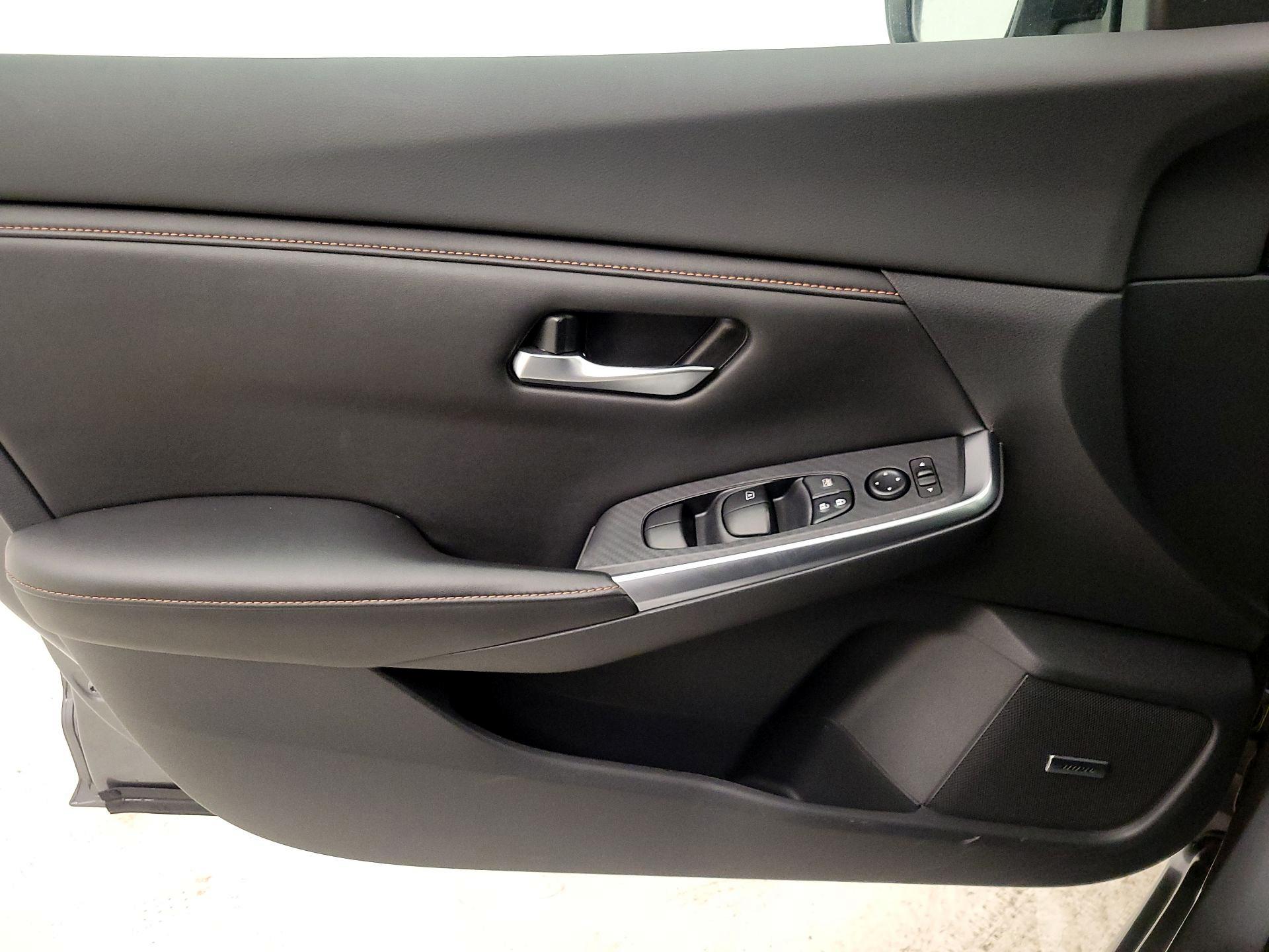 Thumbnail: 2021 Nissan Sentra - 12