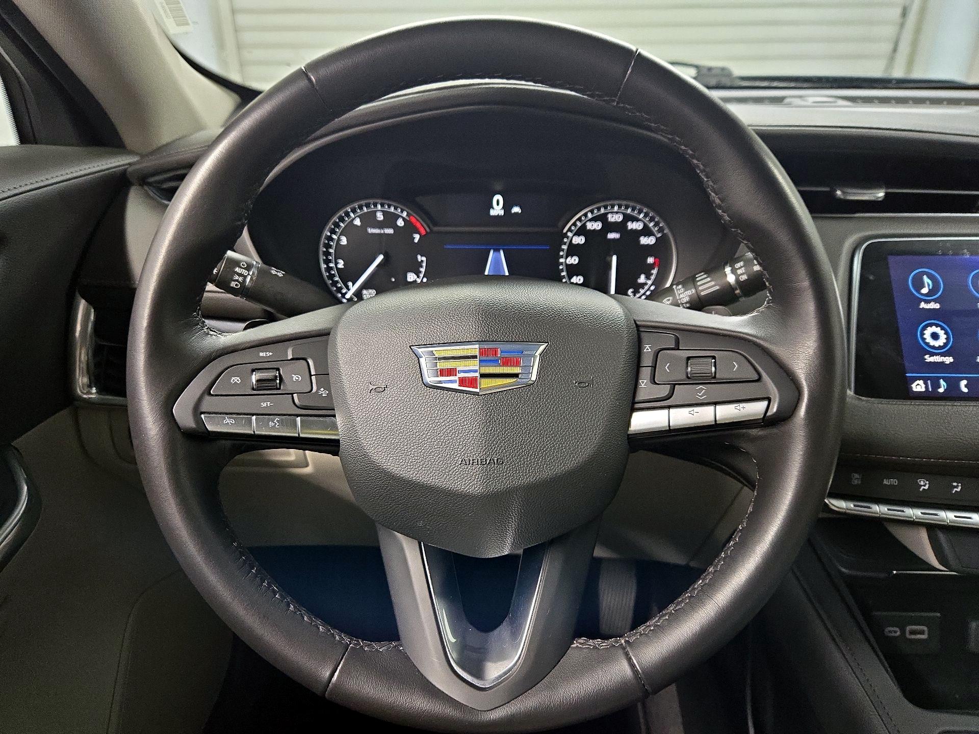 Thumbnail: 2023 Cadillac XT4 - 10