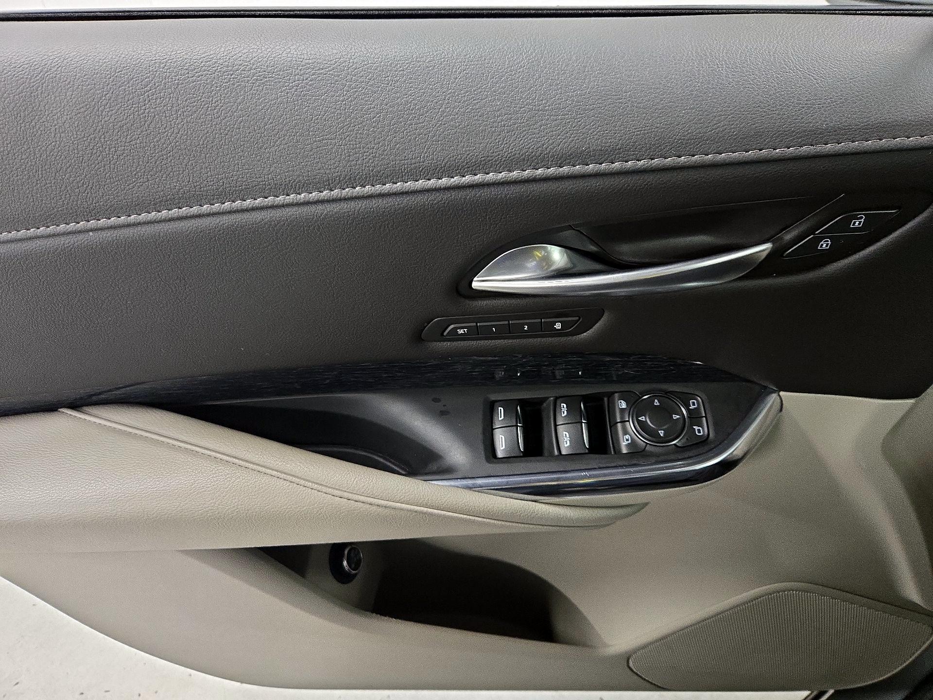 Thumbnail: 2023 Cadillac XT4 - 12