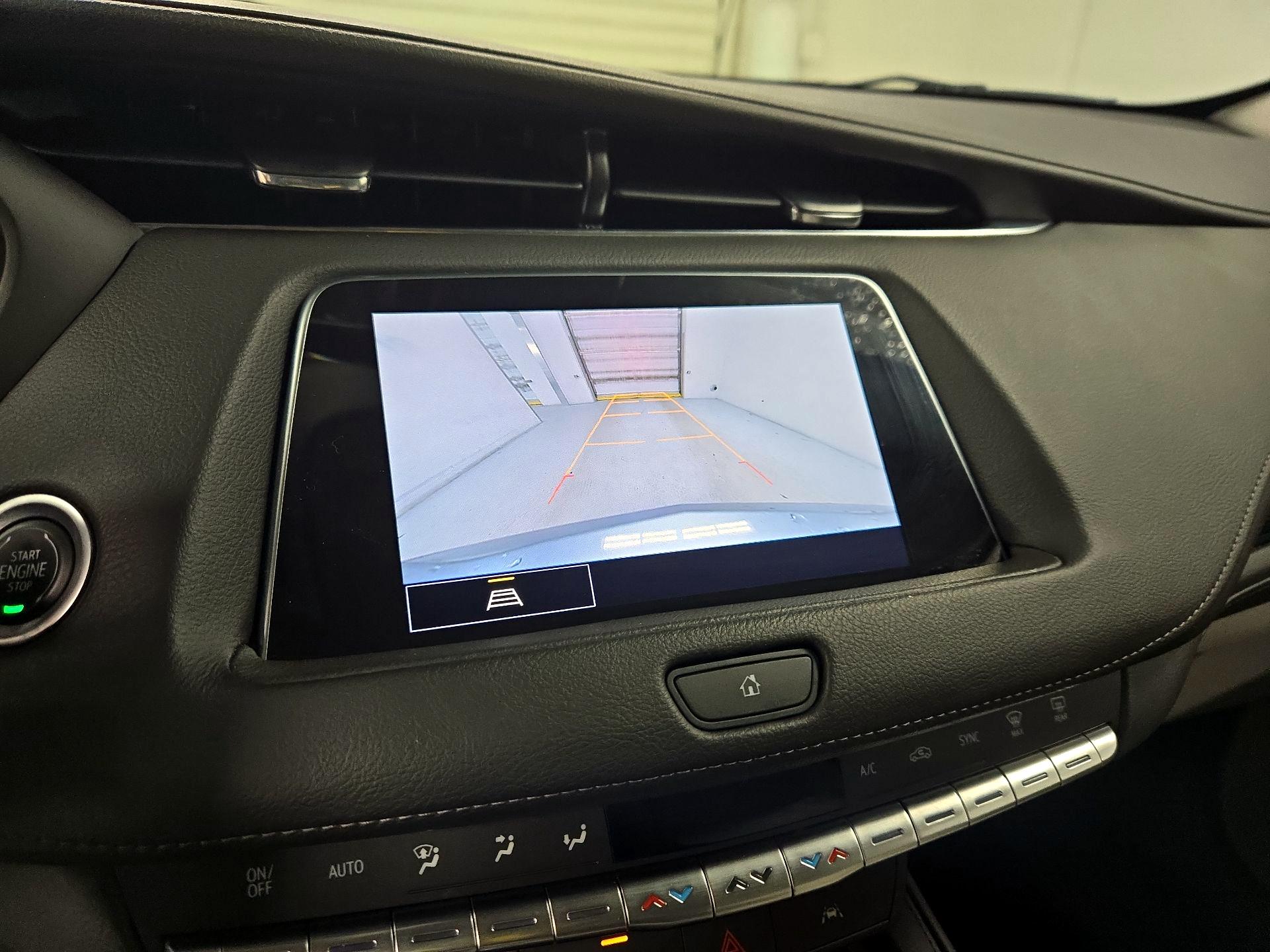 Thumbnail: 2023 Cadillac XT4 - 14