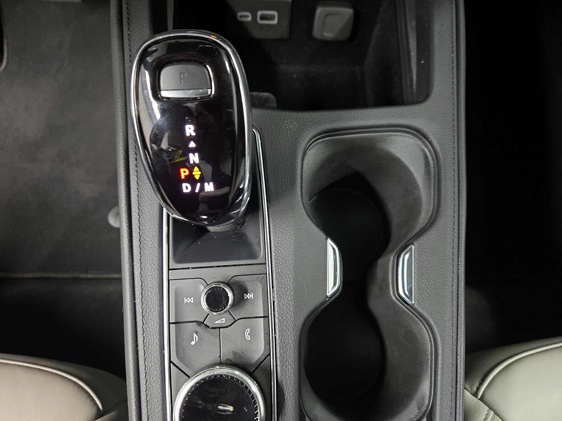 Thumbnail: 2023 Cadillac XT4 - 17