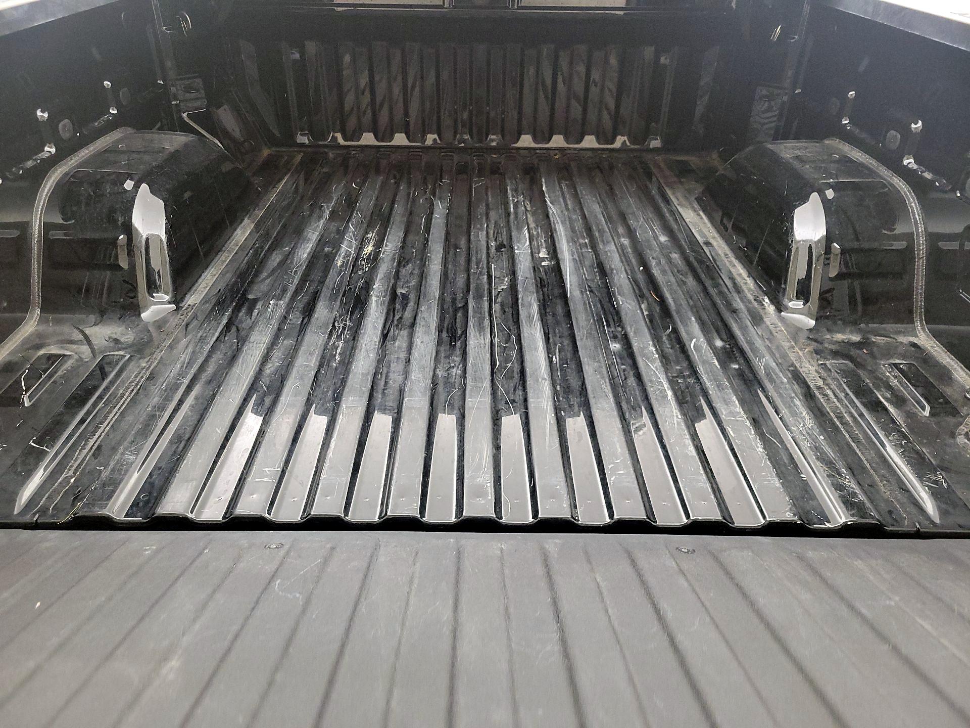 Thumbnail: 2021 Chevrolet Silverado 1500 - 20