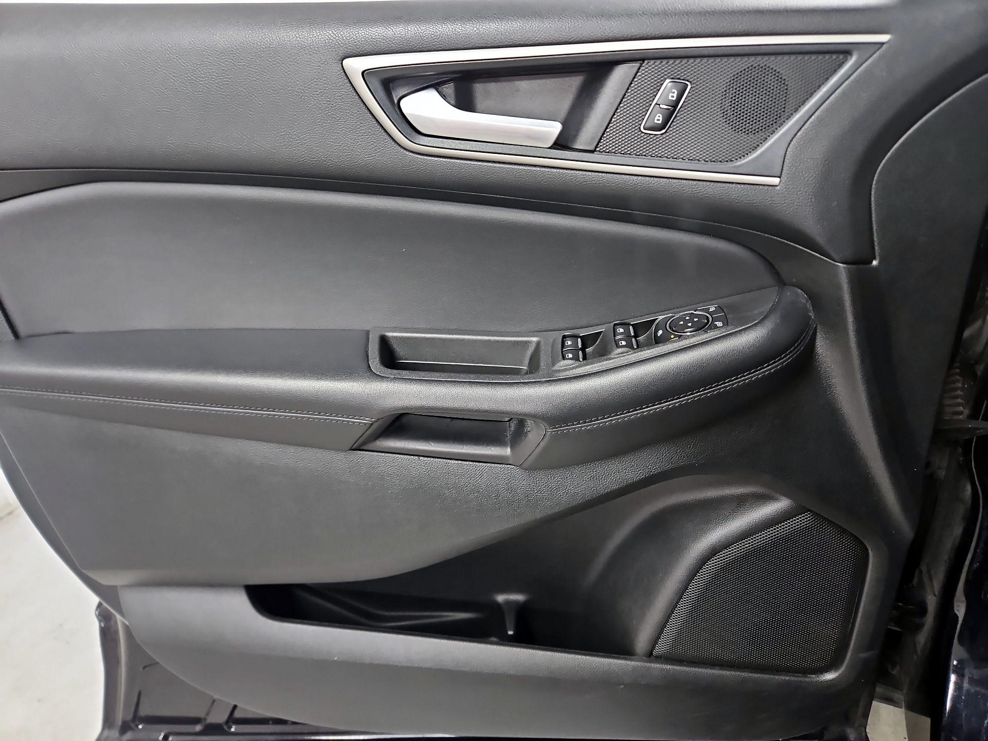 Thumbnail: 2023 Ford Edge - 12