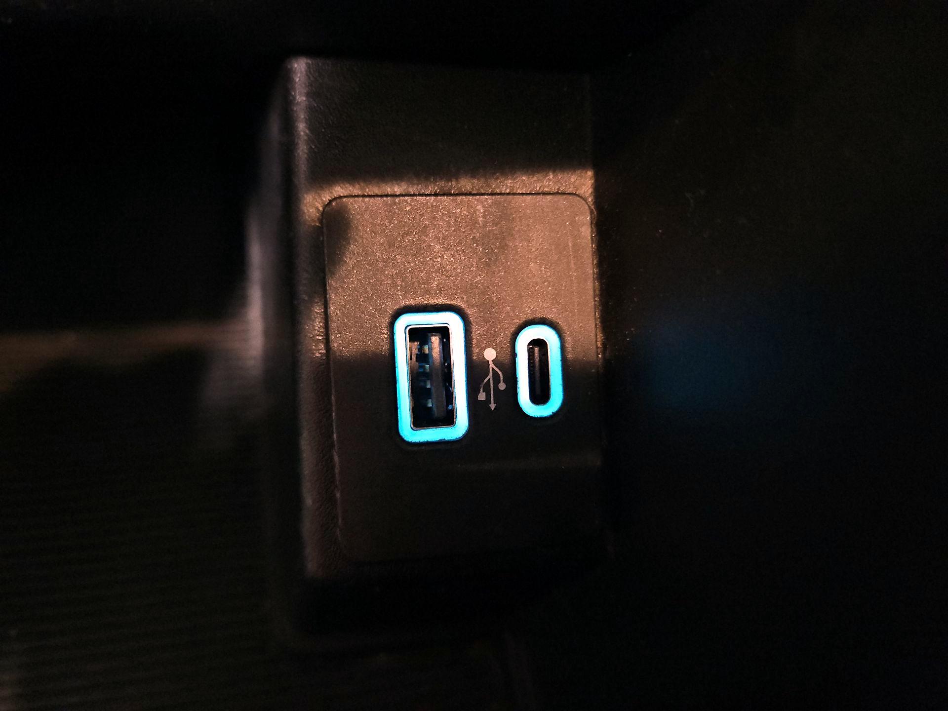 Thumbnail: 2023 Ford Edge - 18