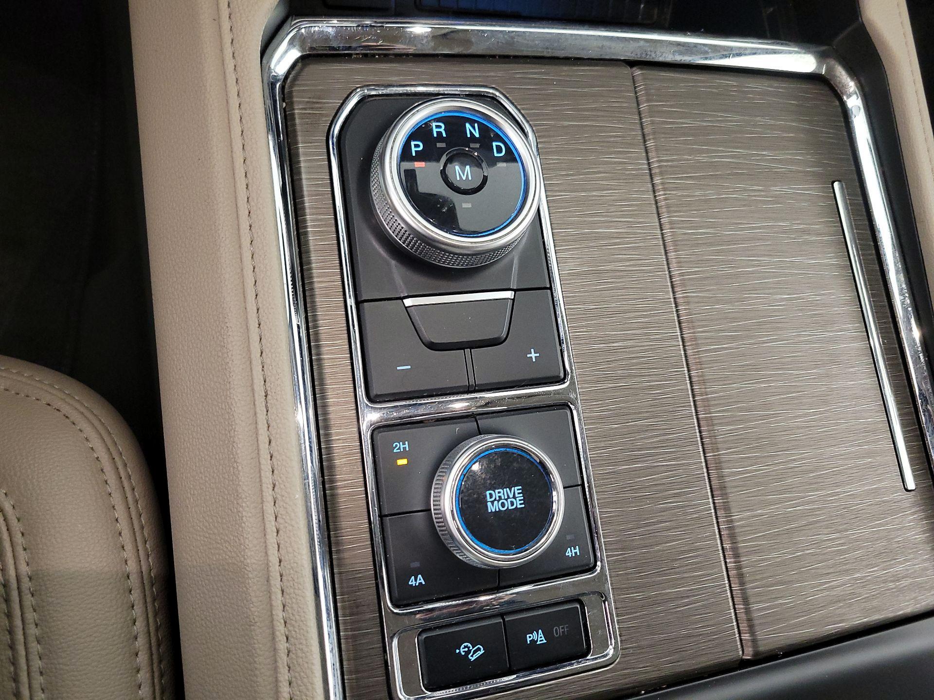 Thumbnail: 2024 Ford Expedition MAX - 18