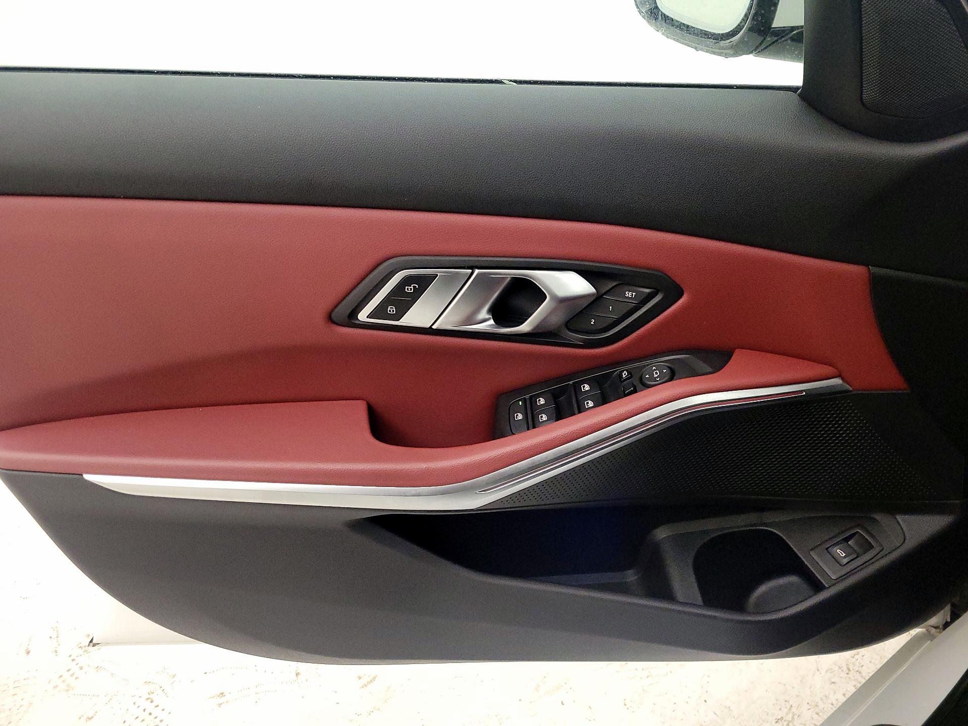 Thumbnail: 2022 BMW 3 Series - 12