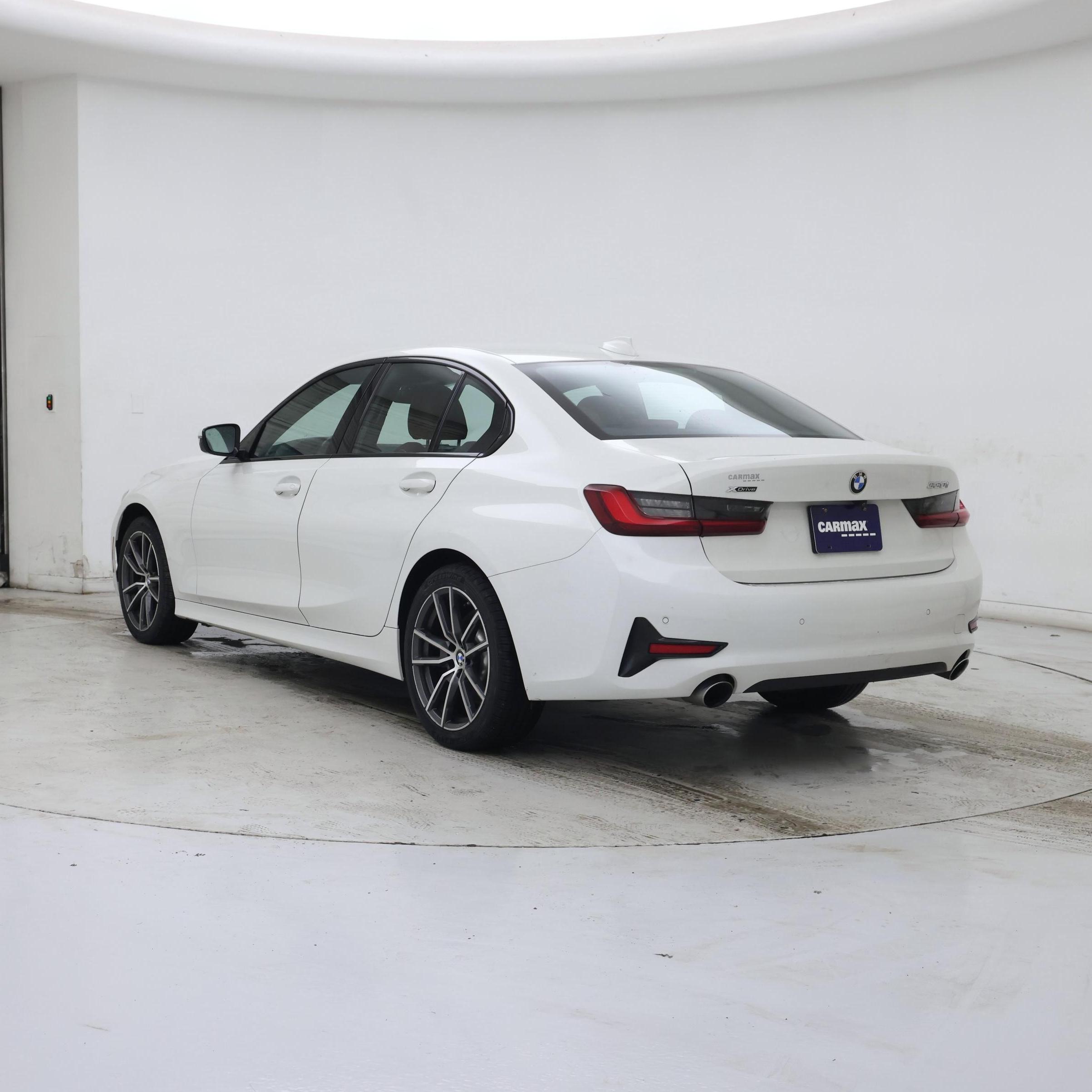 Thumbnail: 2022 BMW 3 Series - 2