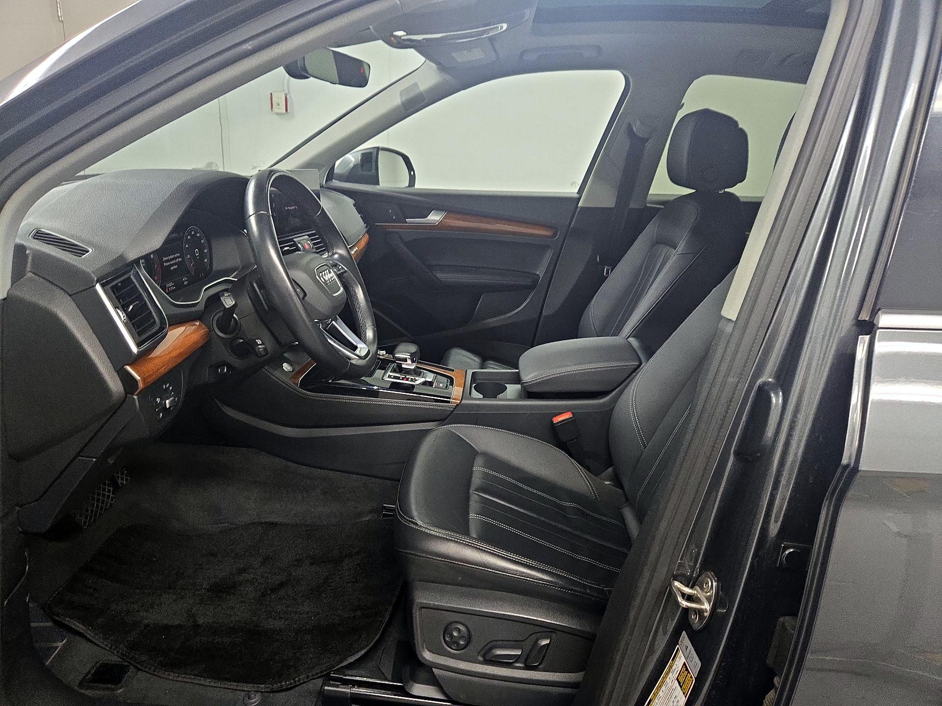 Thumbnail: 2023 Audi Q5 - 11