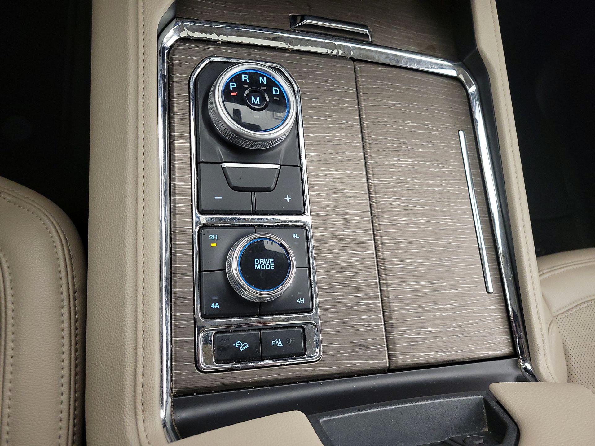 Thumbnail: 2023 Ford Expedition MAX - 18