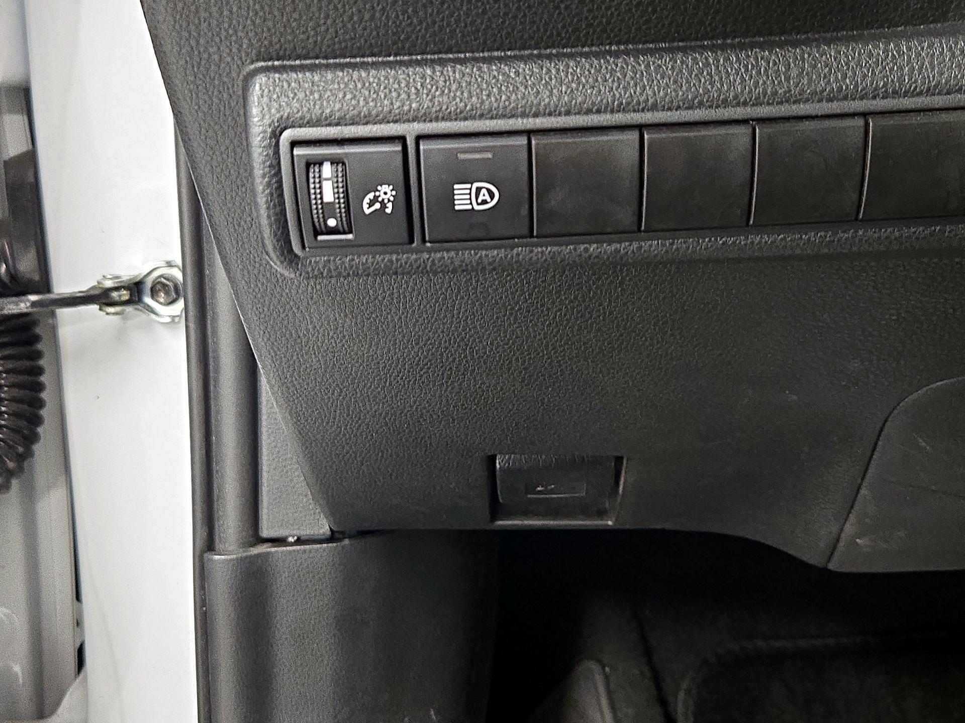 Thumbnail: 2024 Toyota Corolla - 13