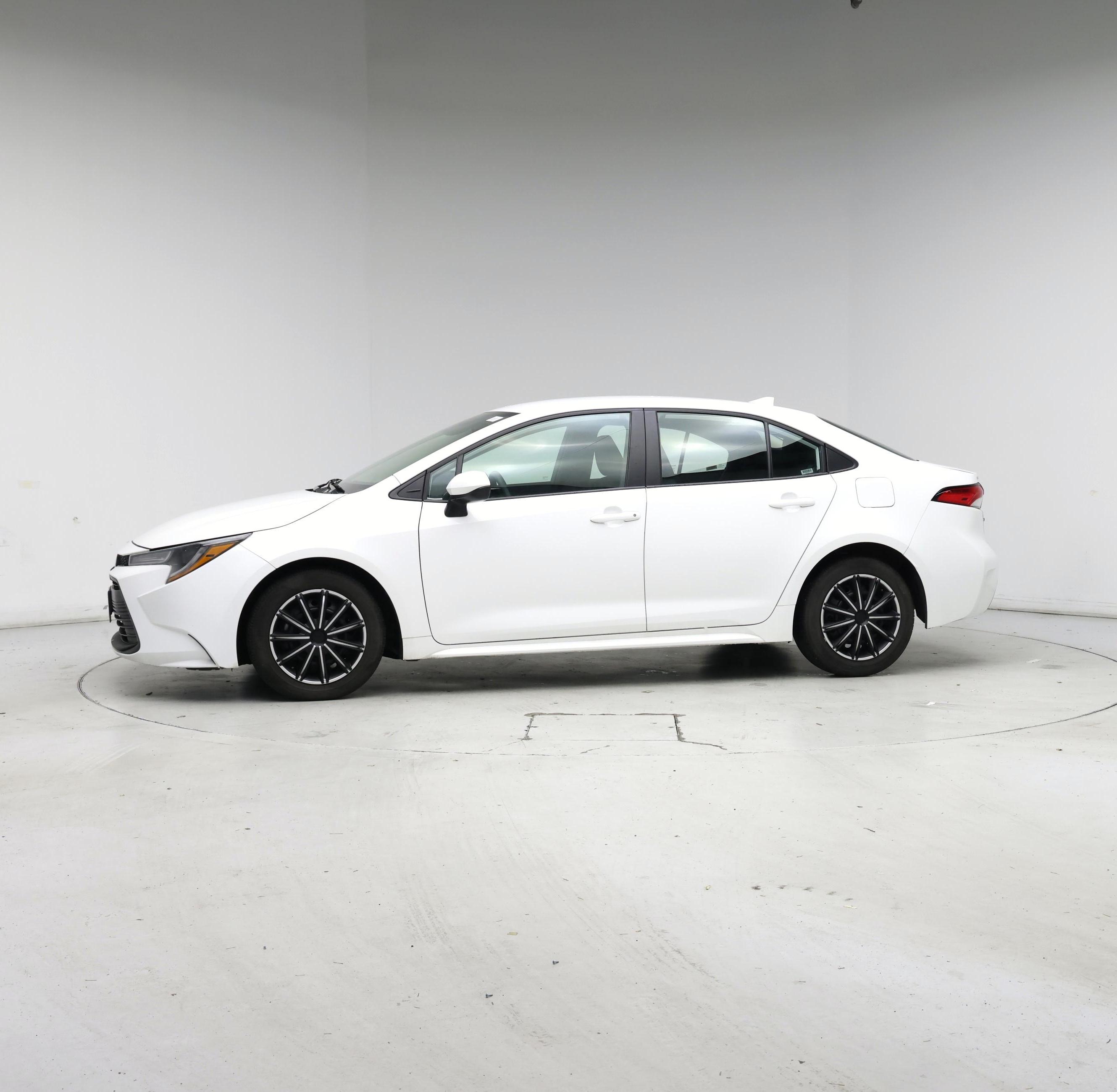 Thumbnail: 2024 Toyota Corolla - 3