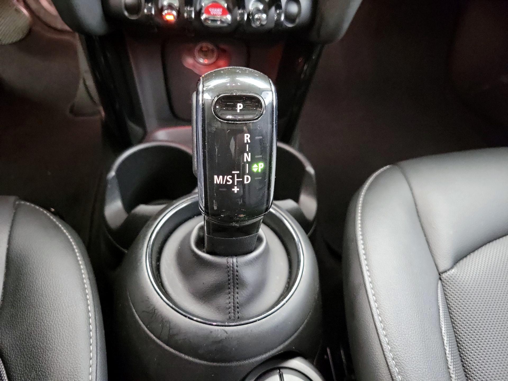 Thumbnail: 2021 MINI Cooper Hardtop - 17