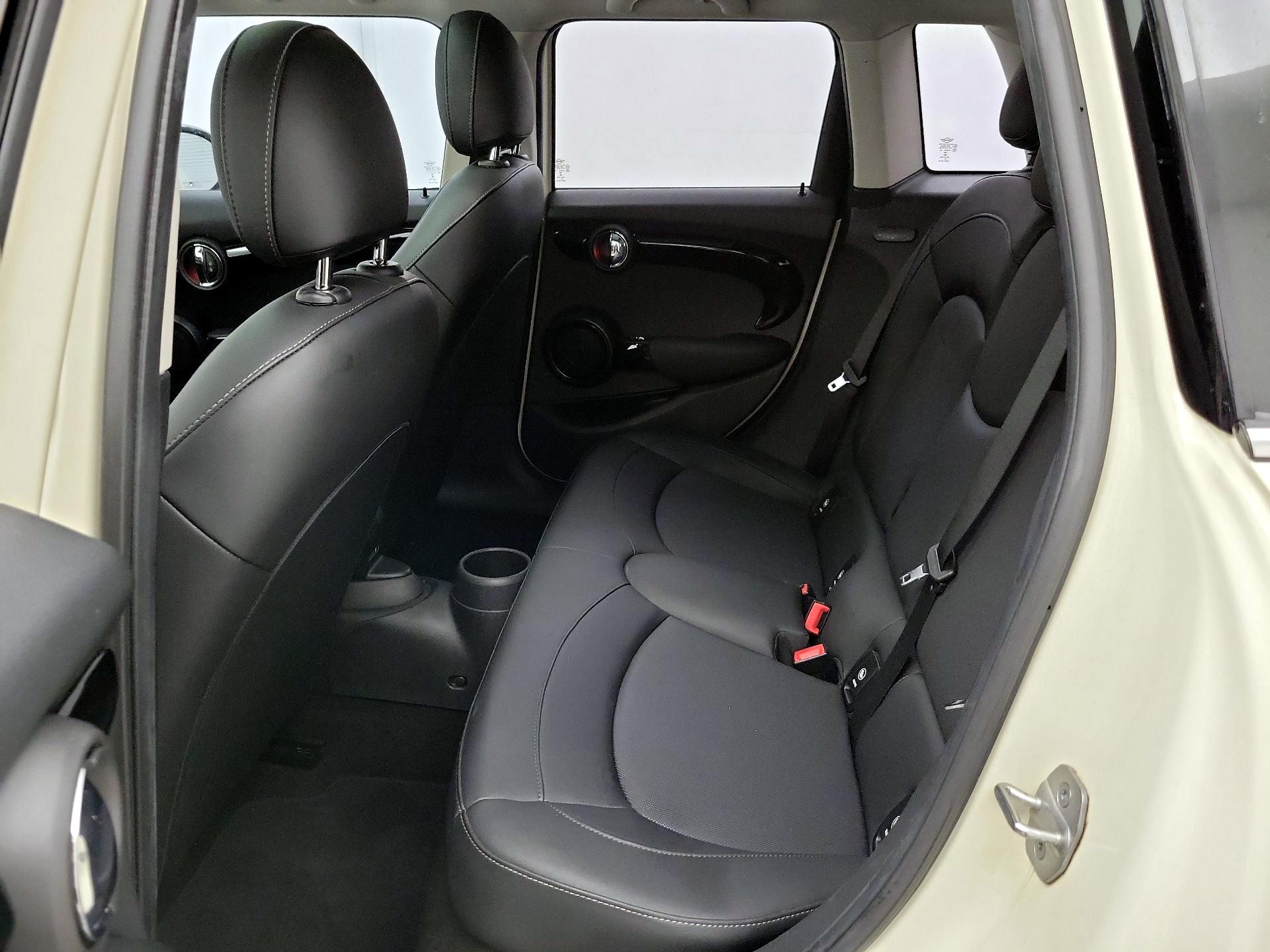 Thumbnail: 2021 MINI Cooper Hardtop - 20