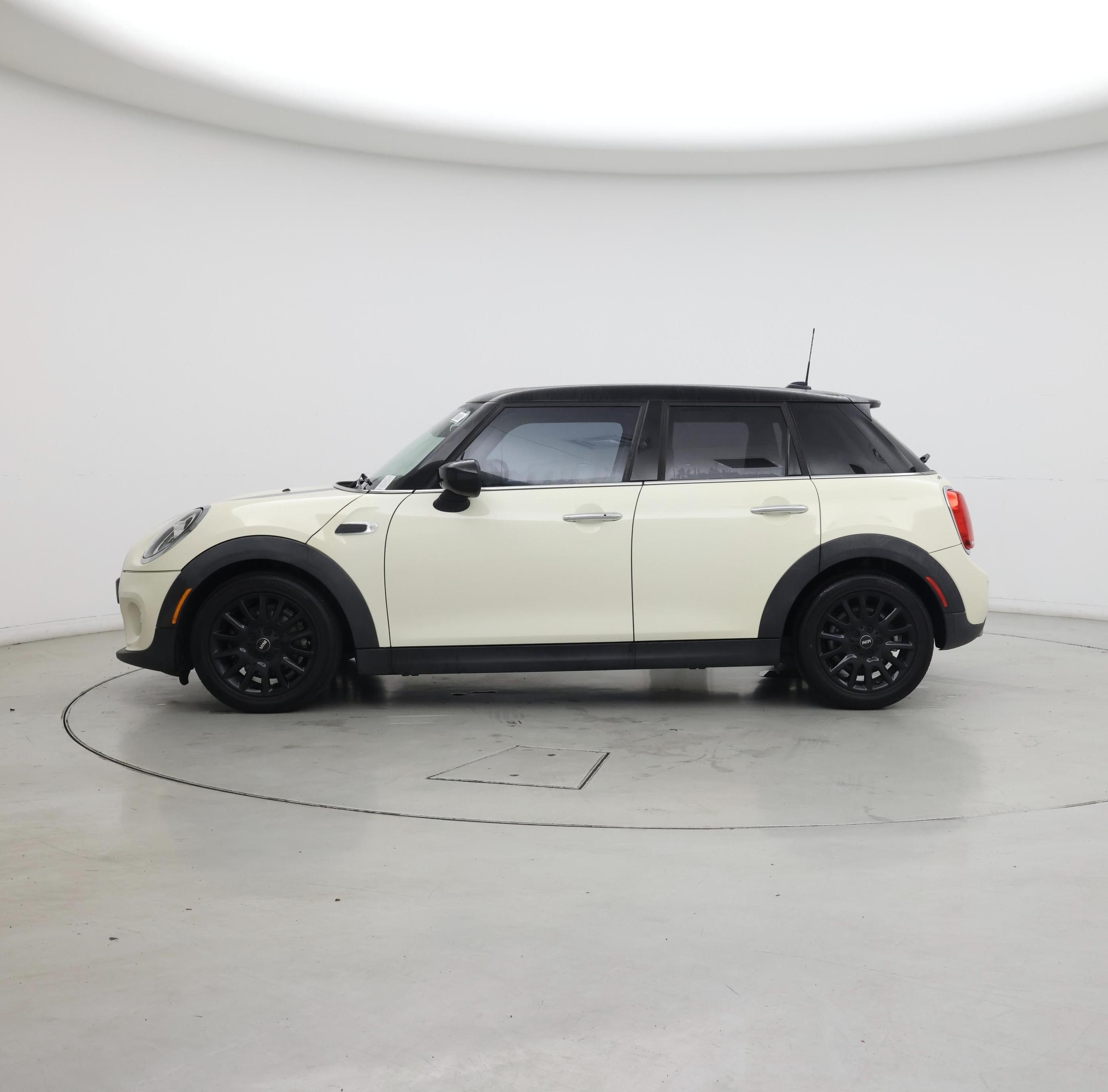 Thumbnail: 2021 MINI Cooper Hardtop - 3