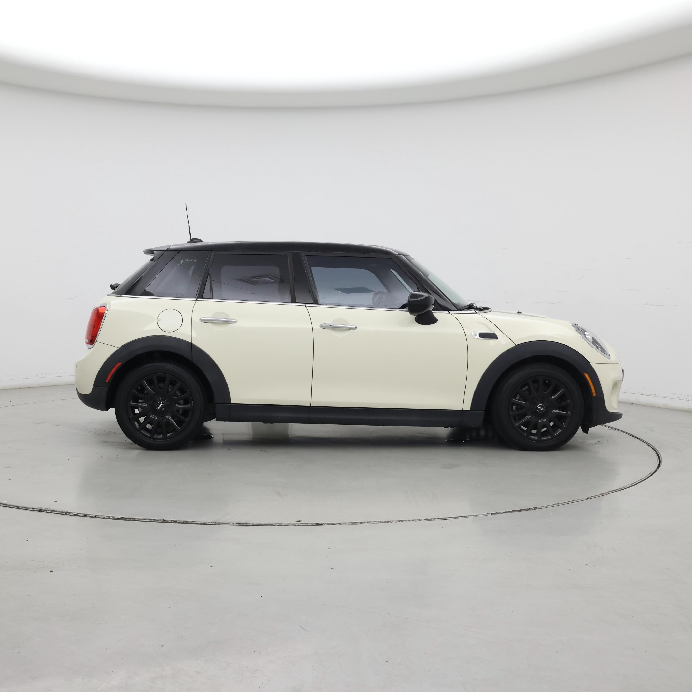 Thumbnail: 2021 MINI Cooper Hardtop - 7
