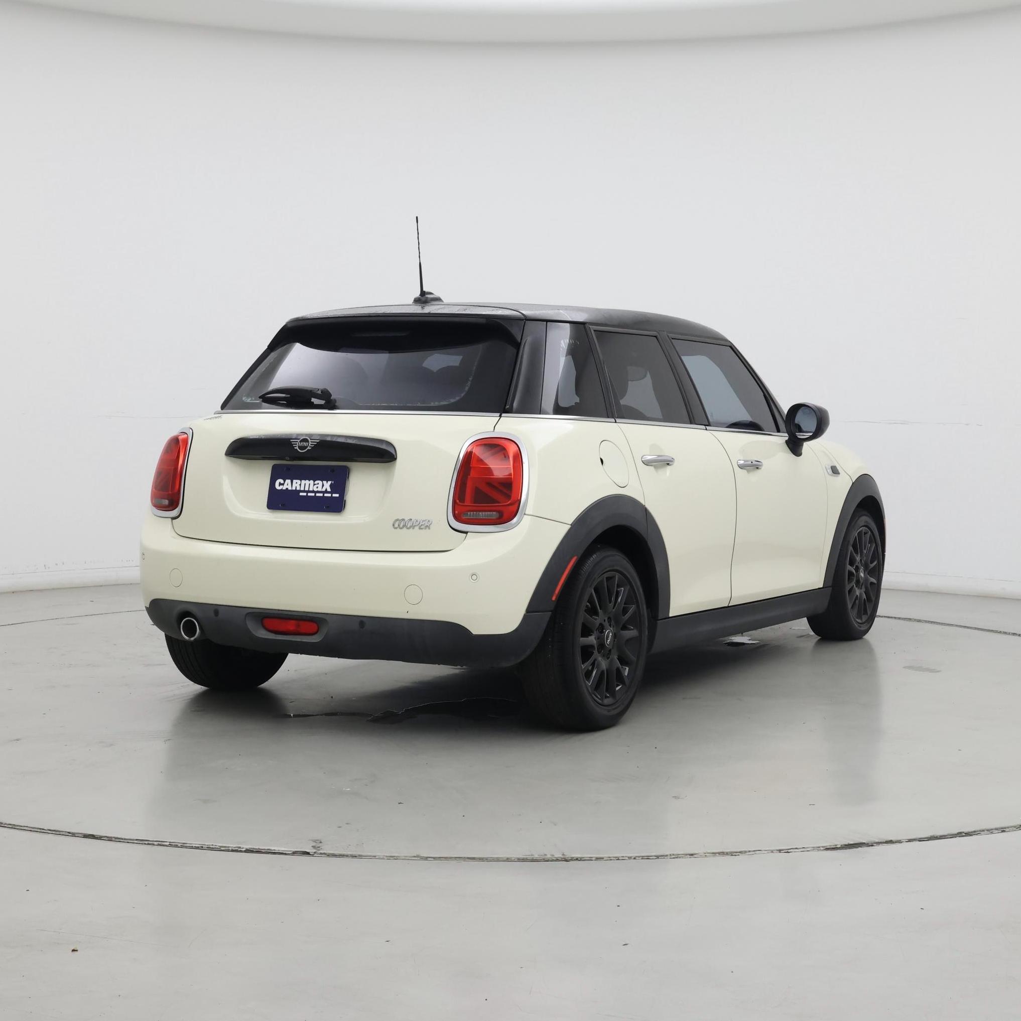 Thumbnail: 2021 MINI Cooper Hardtop - 8