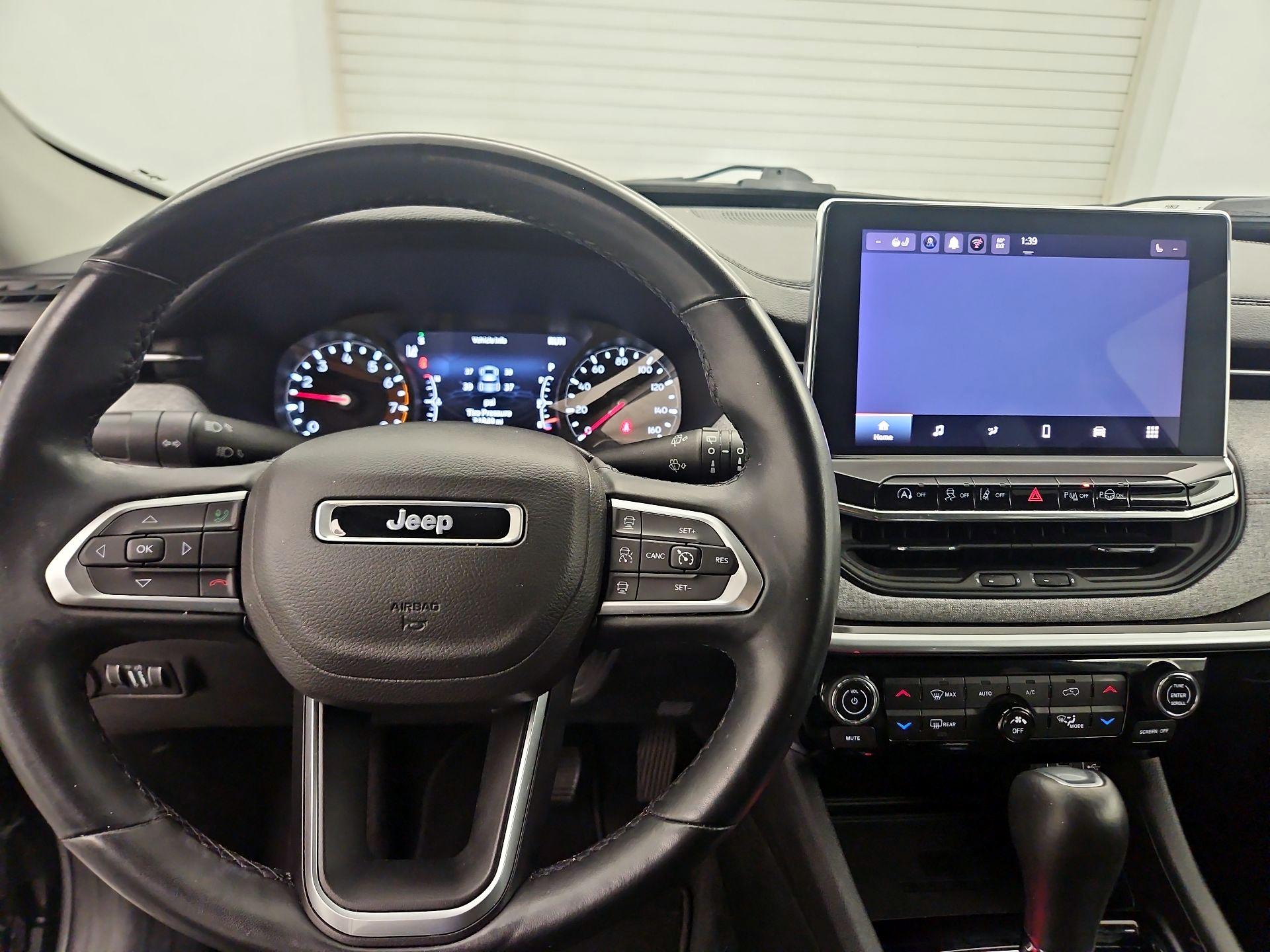 Thumbnail: 2022 Jeep Compass - 10