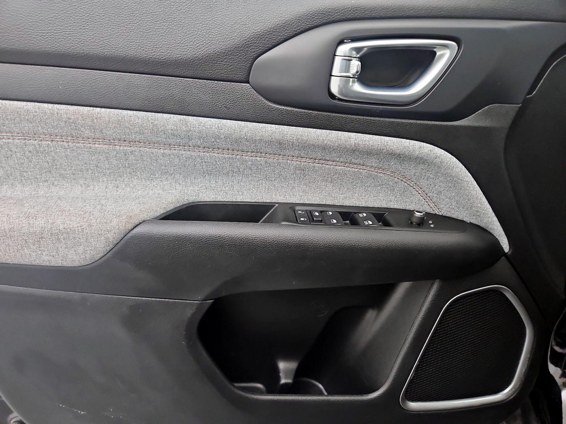 Thumbnail: 2022 Jeep Compass - 12