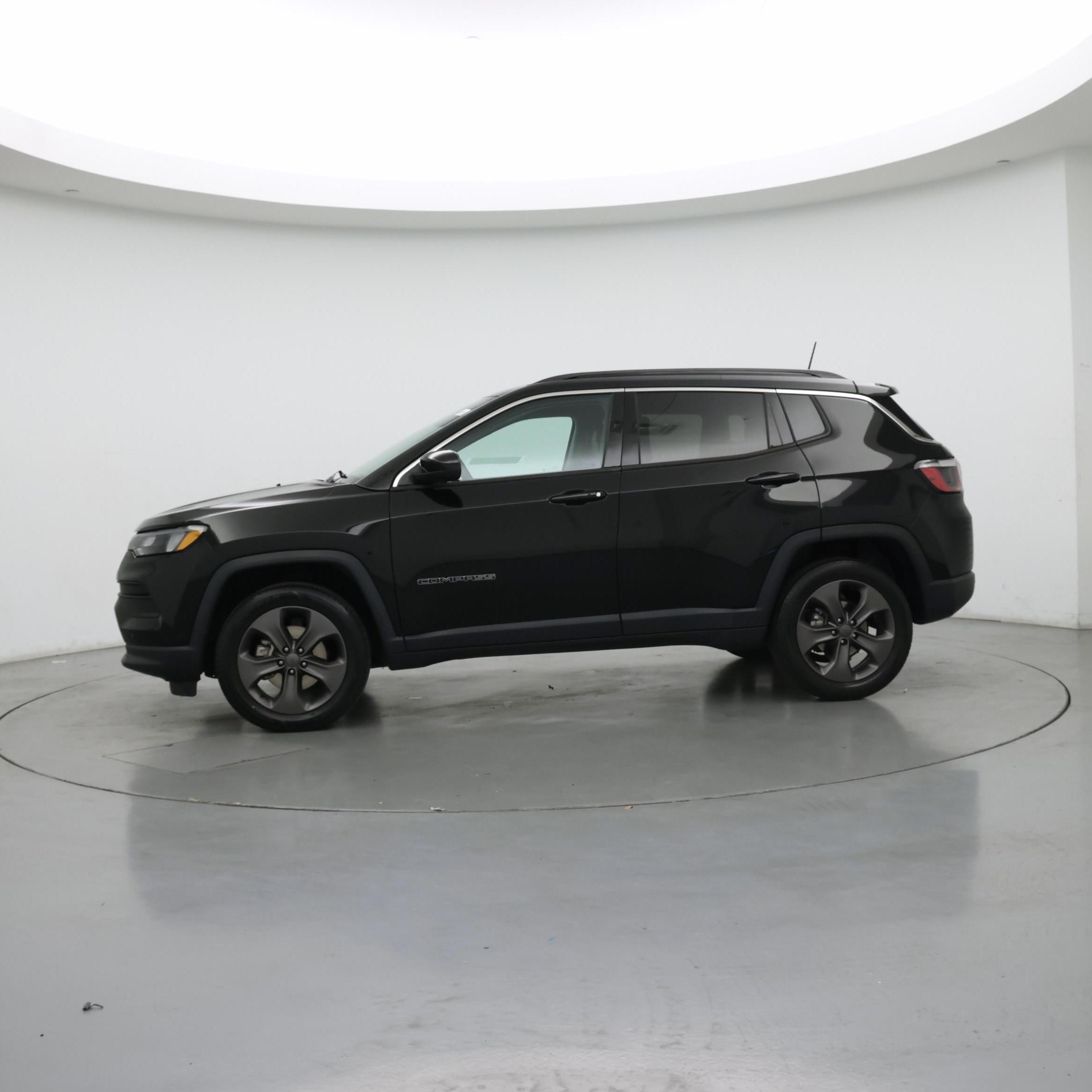 Thumbnail: 2022 Jeep Compass - 3