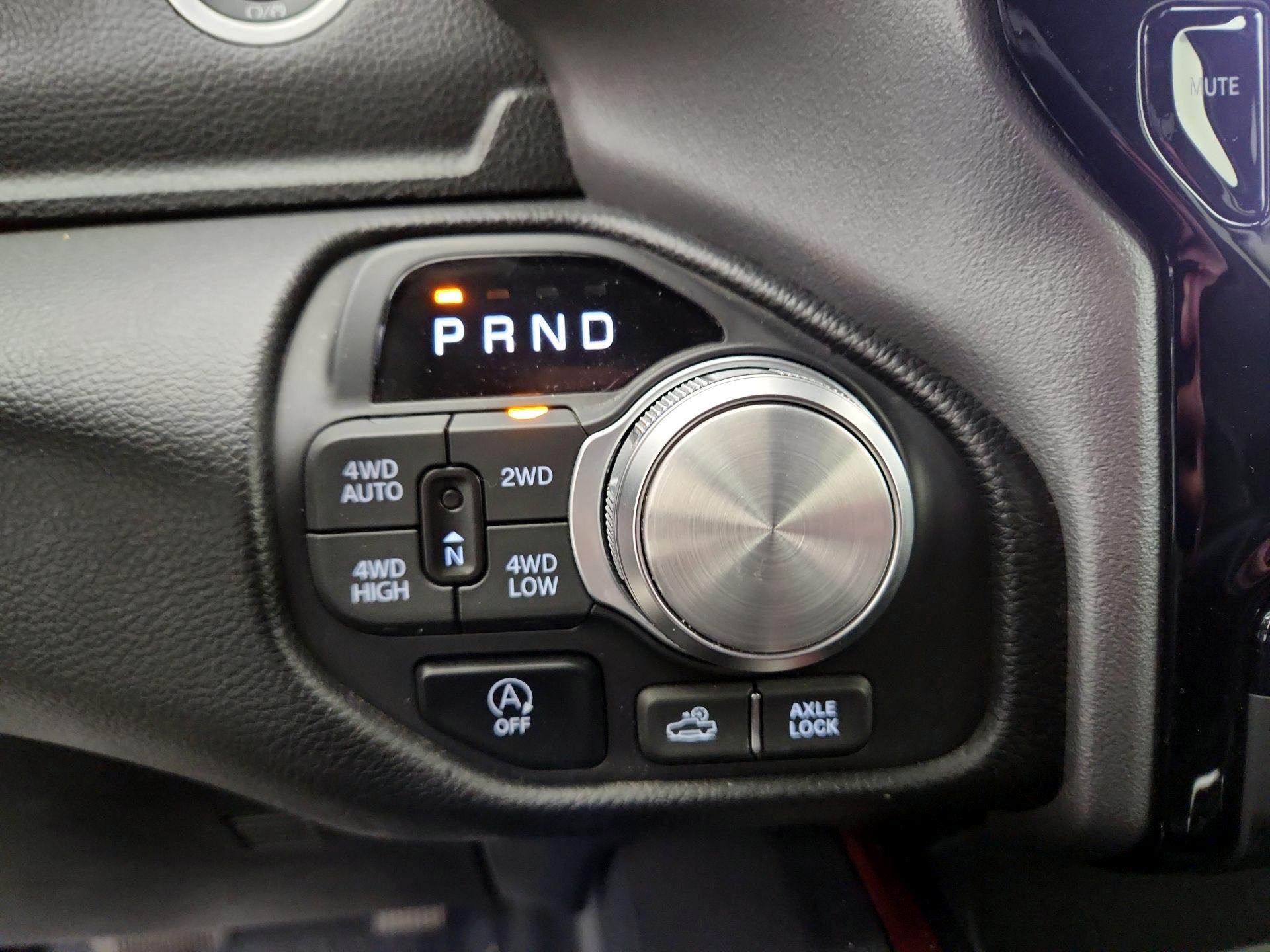 Thumbnail: 2025 RAM 1500 - 18