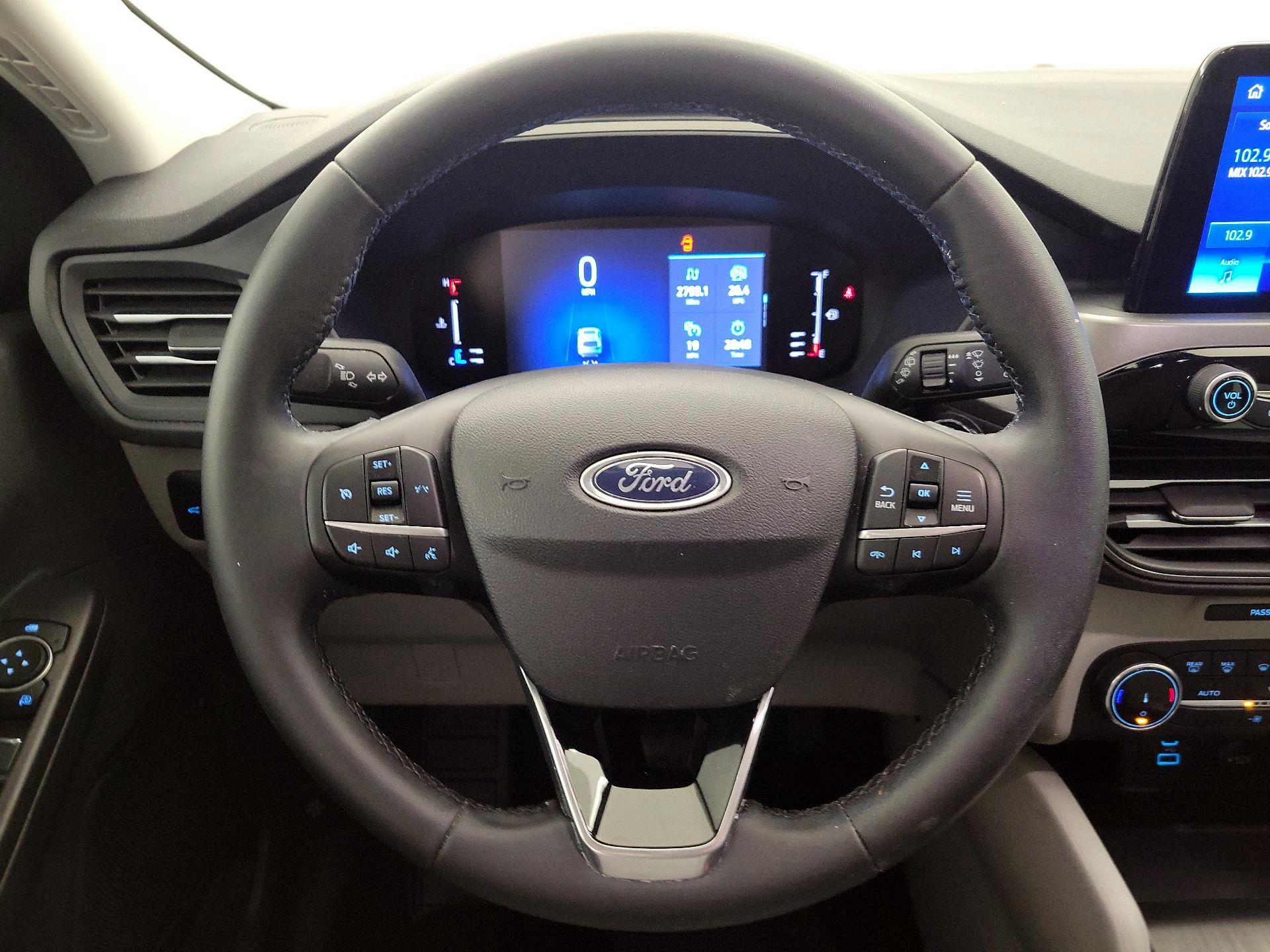 Thumbnail: 2023 Ford Escape - 10