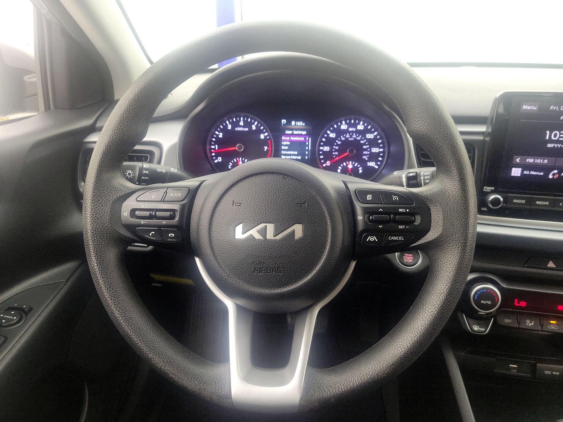 Thumbnail: 2023 Kia Rio - 10