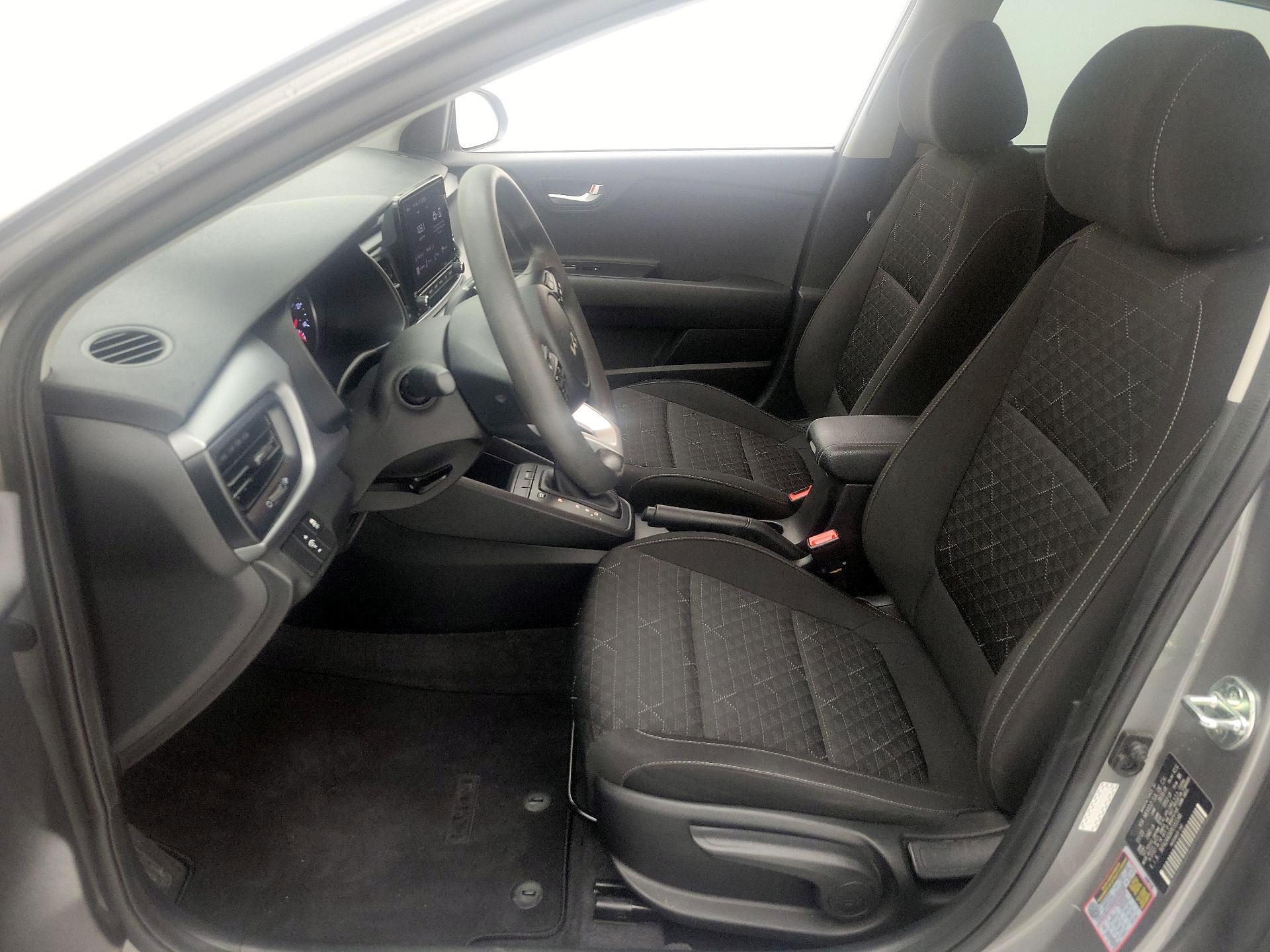 Thumbnail: 2023 Kia Rio - 11