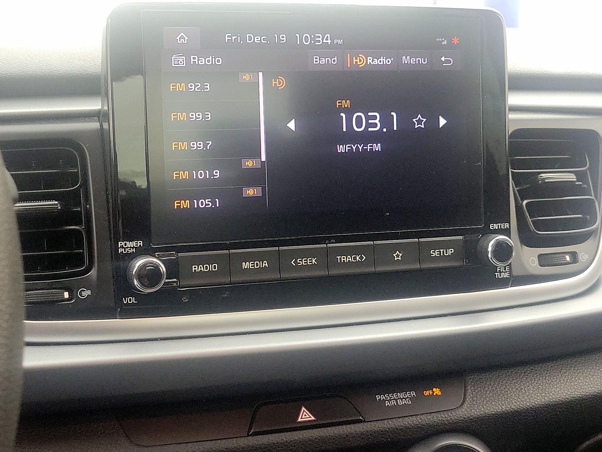 Thumbnail: 2023 Kia Rio - 15