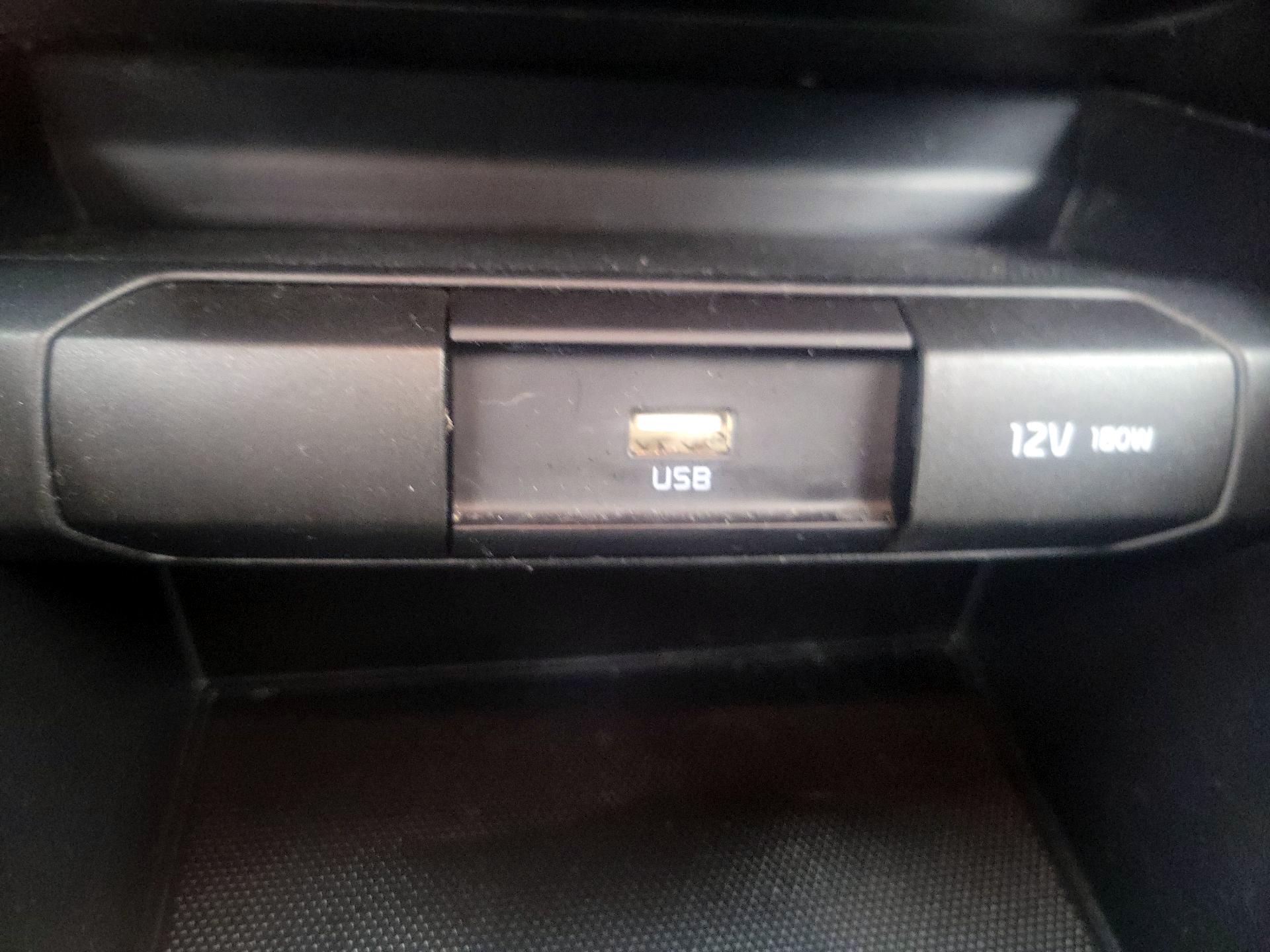 Thumbnail: 2023 Kia Rio - 18