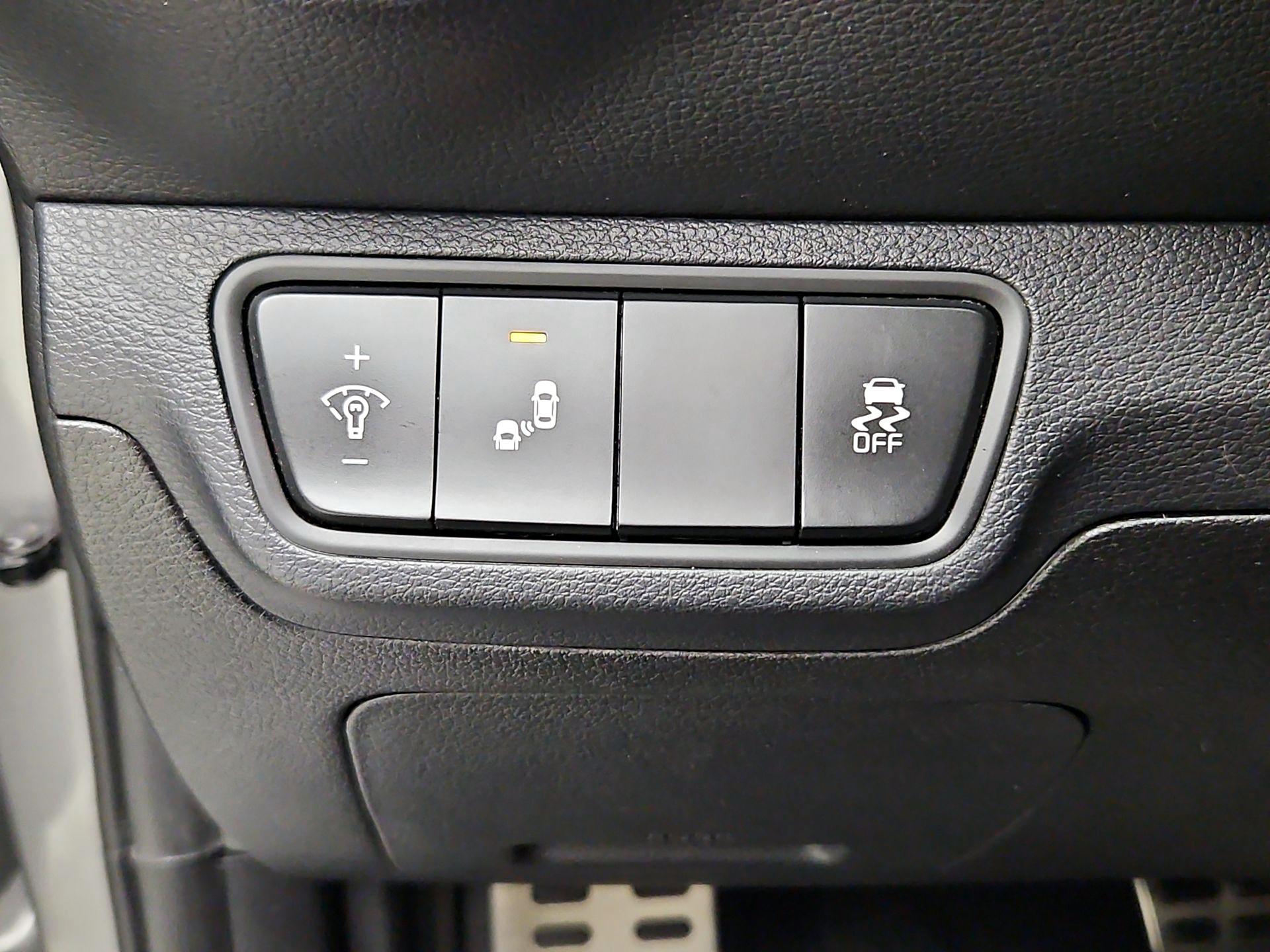 Thumbnail: 2023 Kia Forte - 13