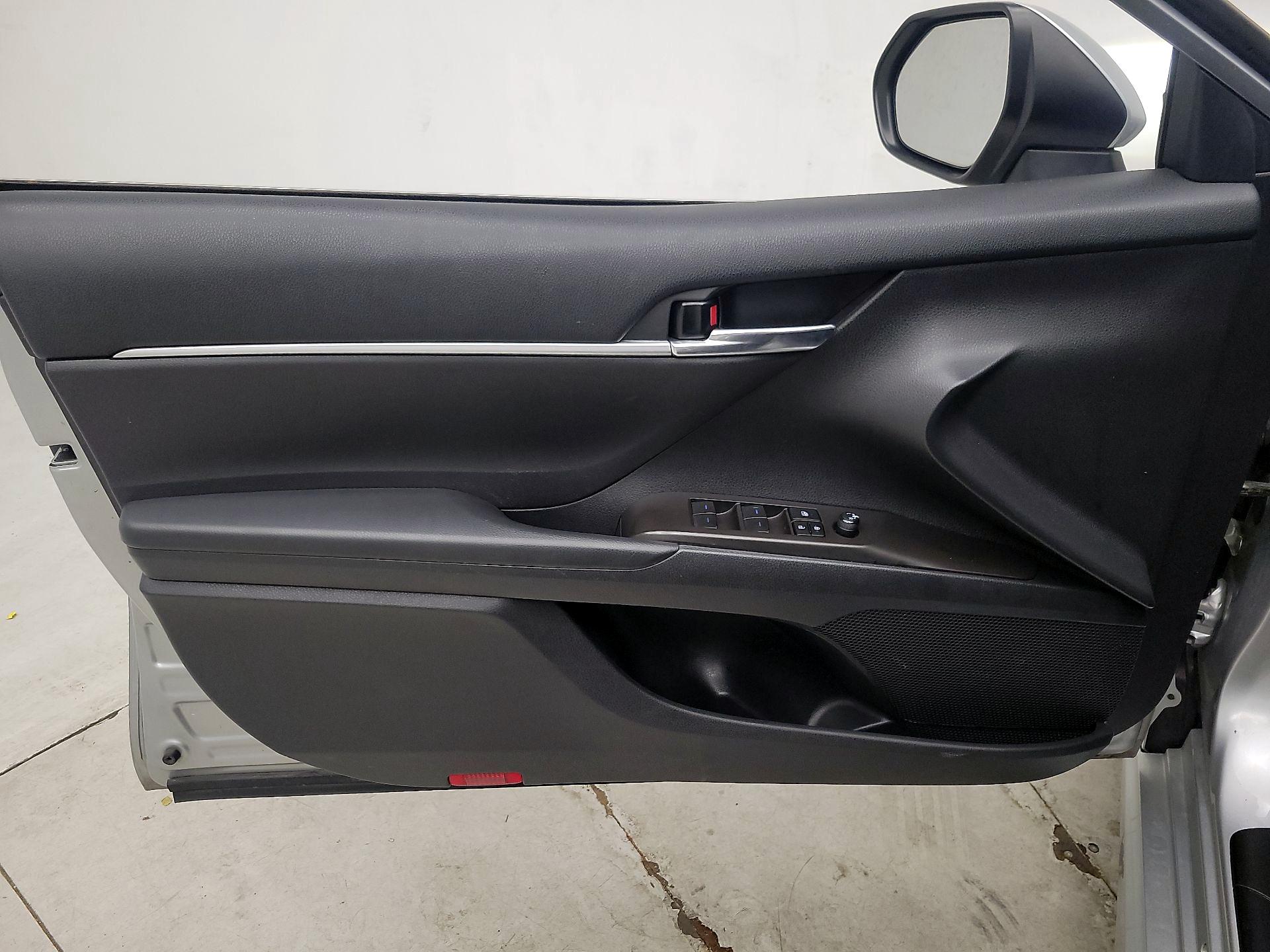 Thumbnail: 2023 Toyota Camry - 12