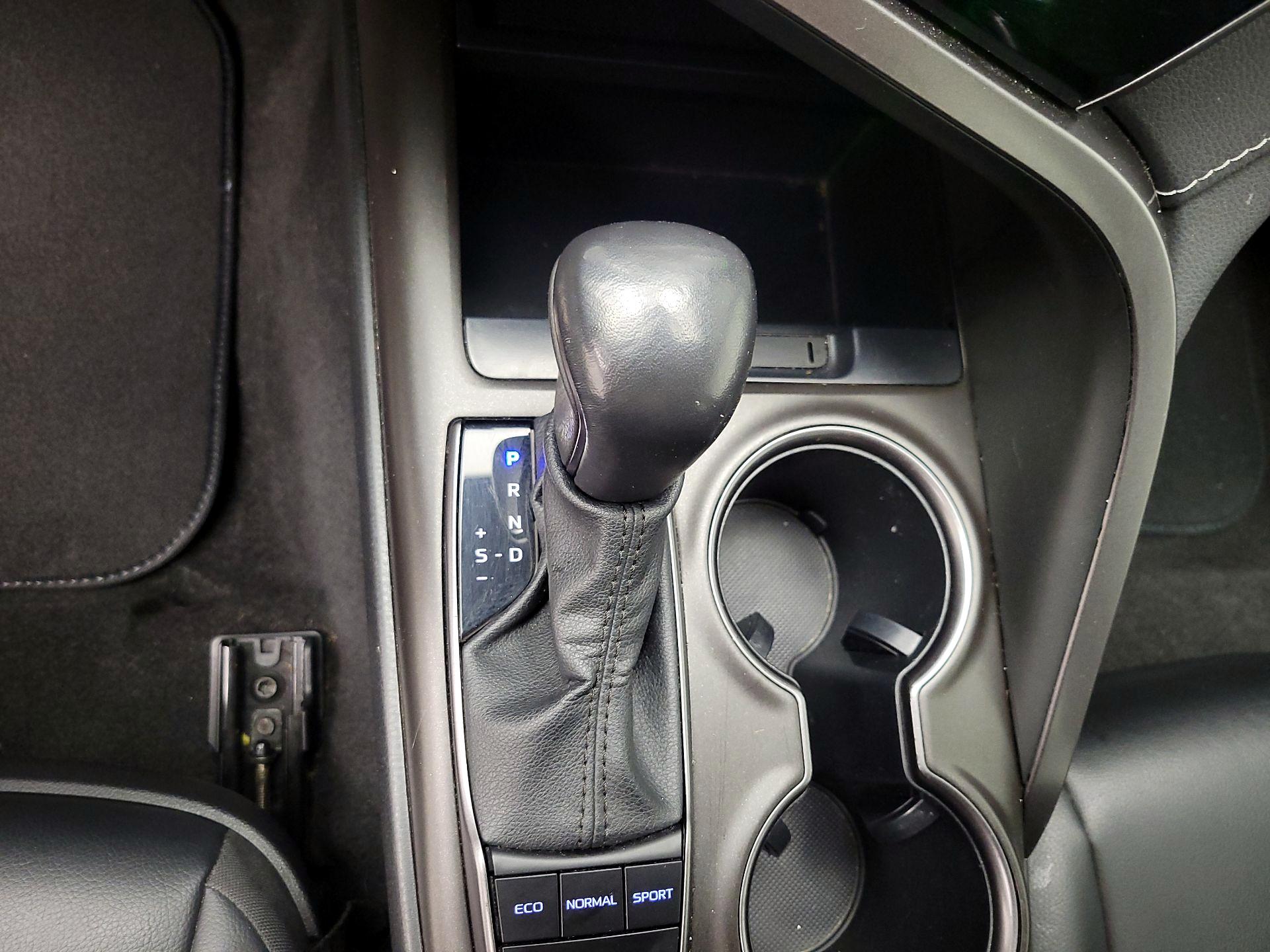 Thumbnail: 2023 Toyota Camry - 17