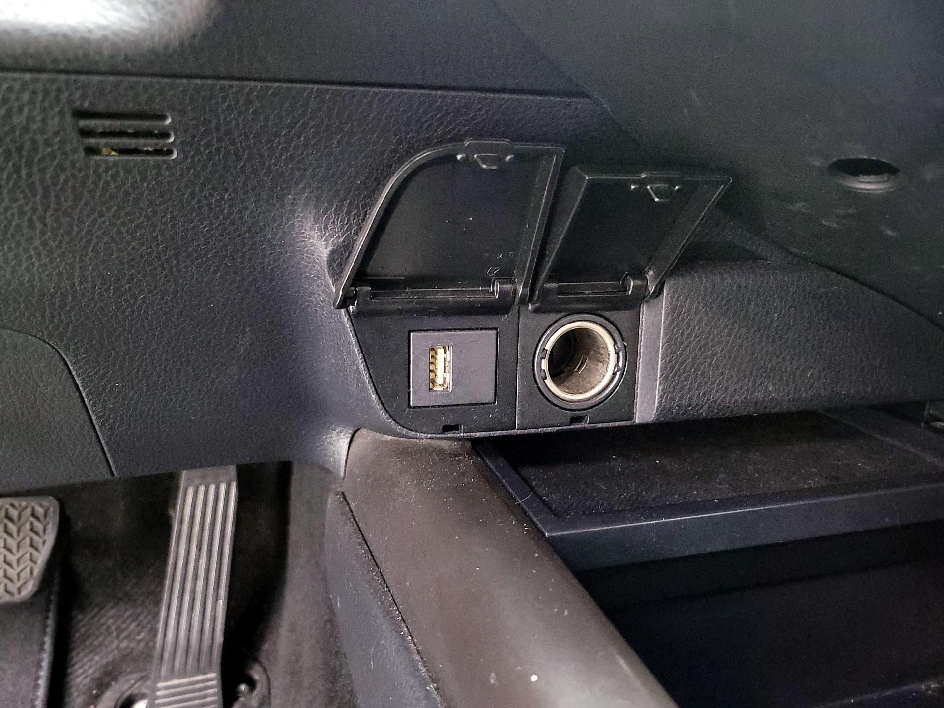 Thumbnail: 2023 Toyota Camry - 18