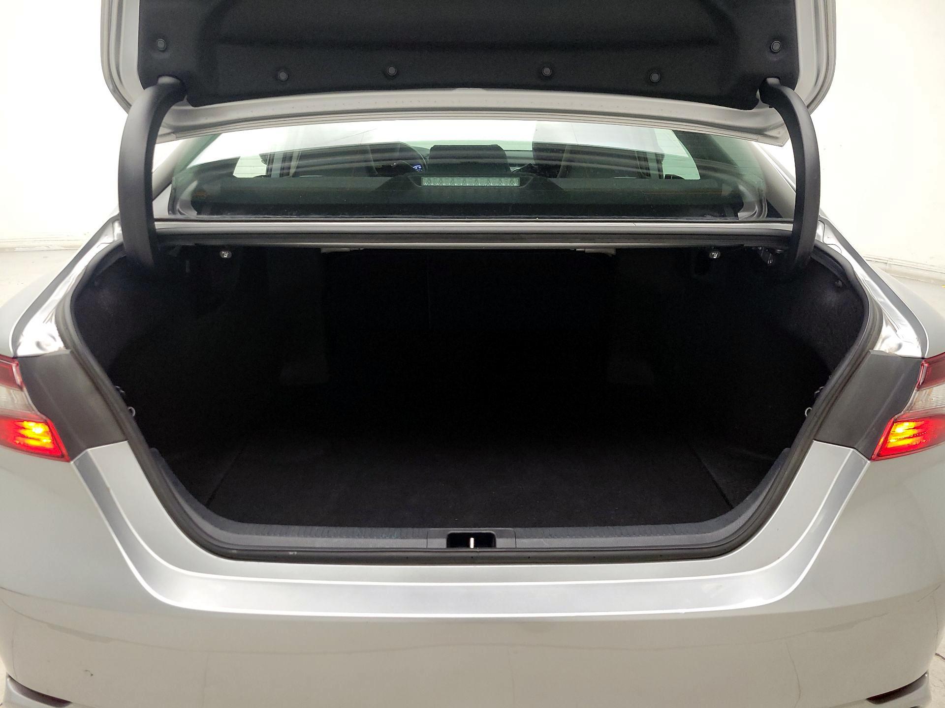 Thumbnail: 2023 Toyota Camry - 20