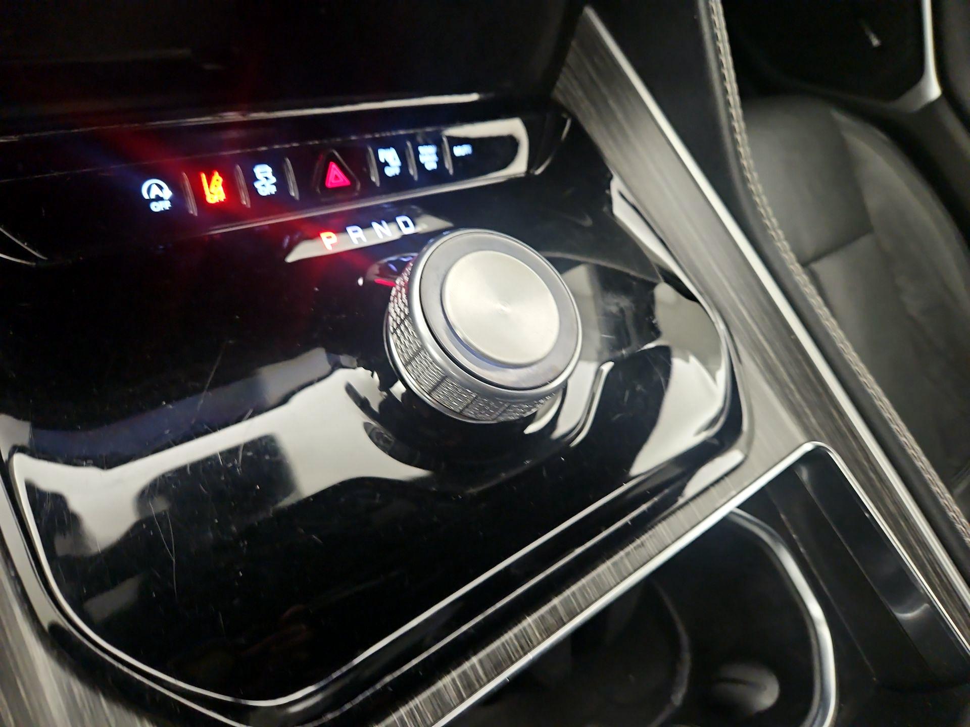 Thumbnail: 2024 Jeep Wagoneer - 18