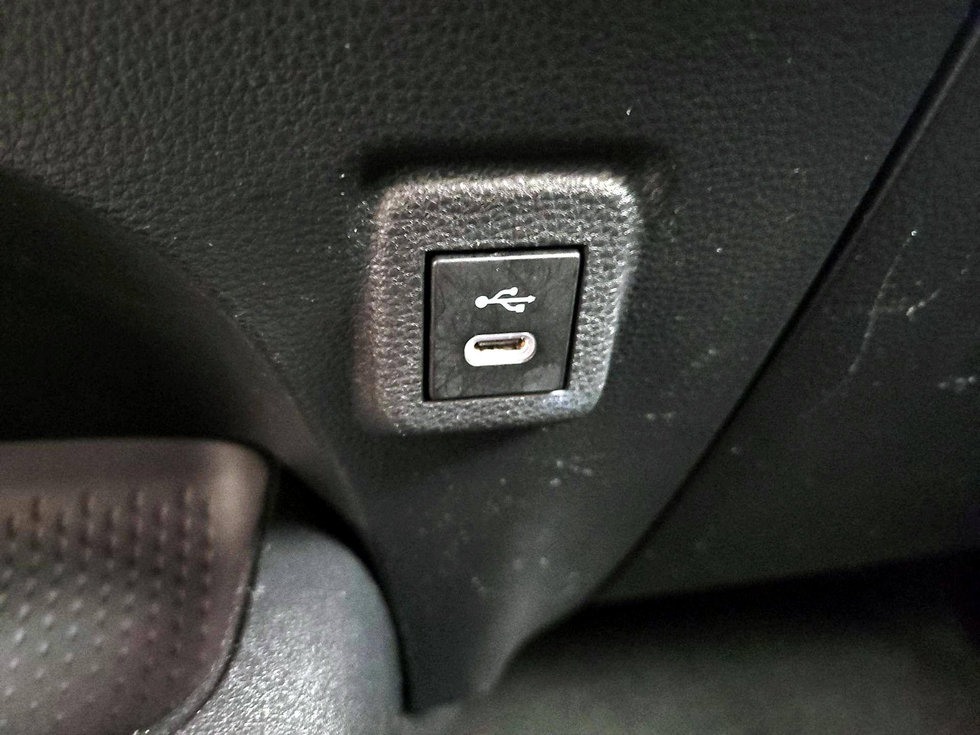 Thumbnail: 2023 Toyota Corolla - 18