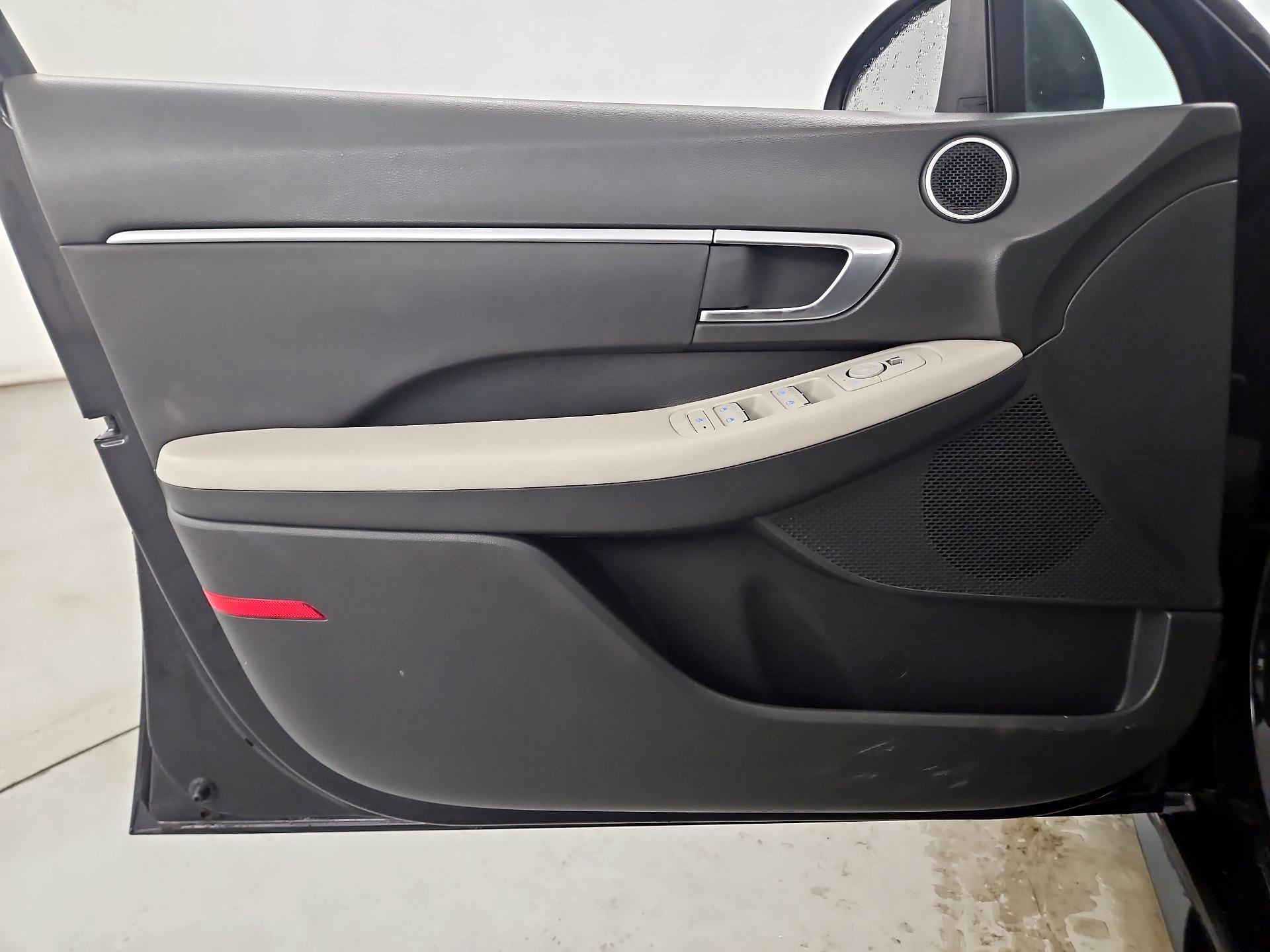 Thumbnail: 2023 Hyundai Sonata - 12