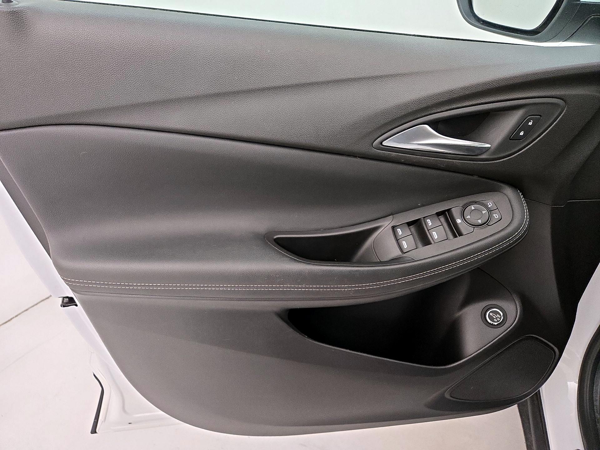 Thumbnail: 2021 Buick Encore GX - 12