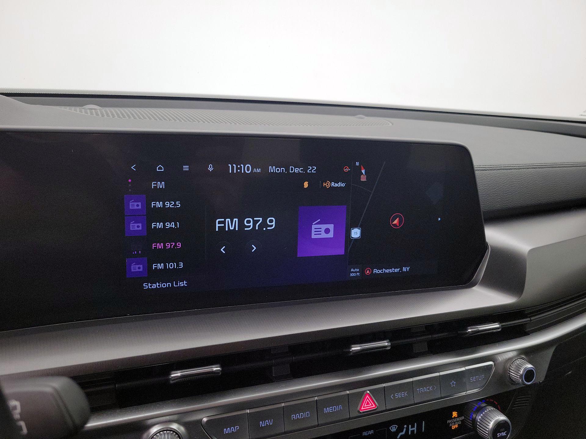 Thumbnail: 2023 Kia Telluride - 16