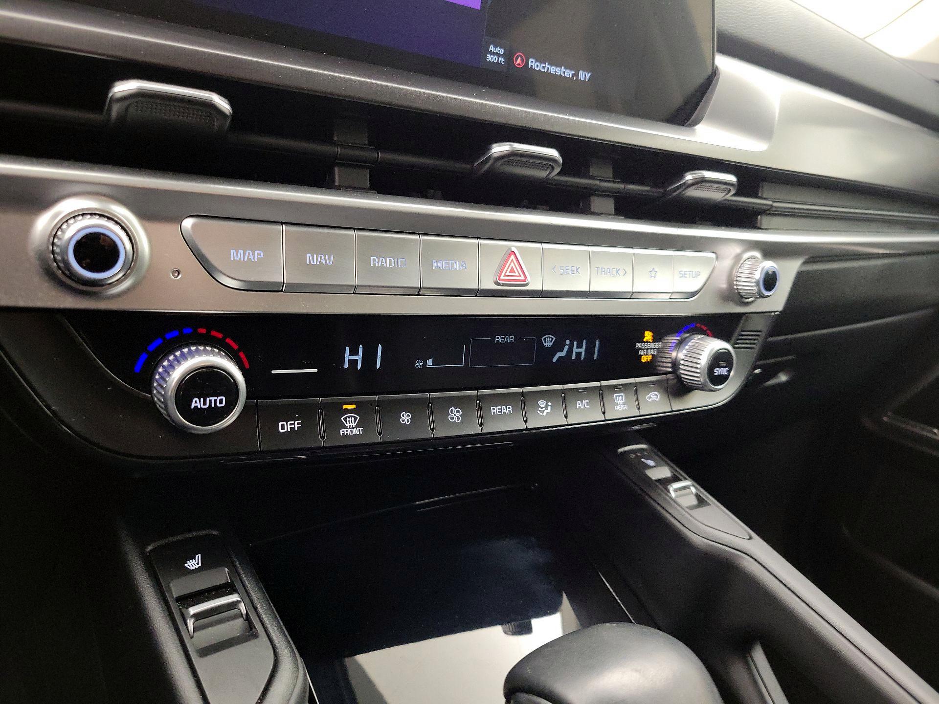 Thumbnail: 2023 Kia Telluride - 17