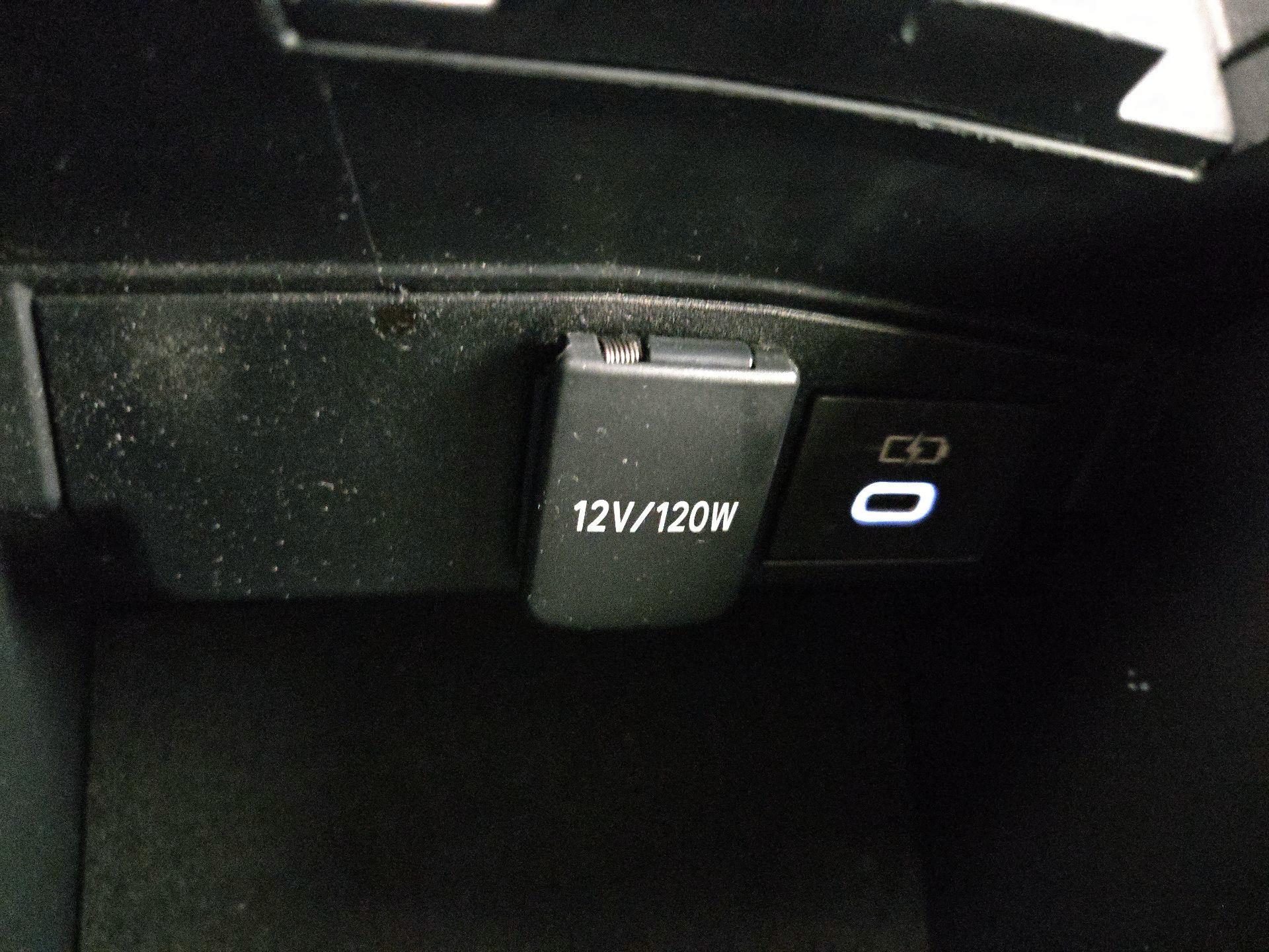 Thumbnail: 2023 Toyota Corolla - 18