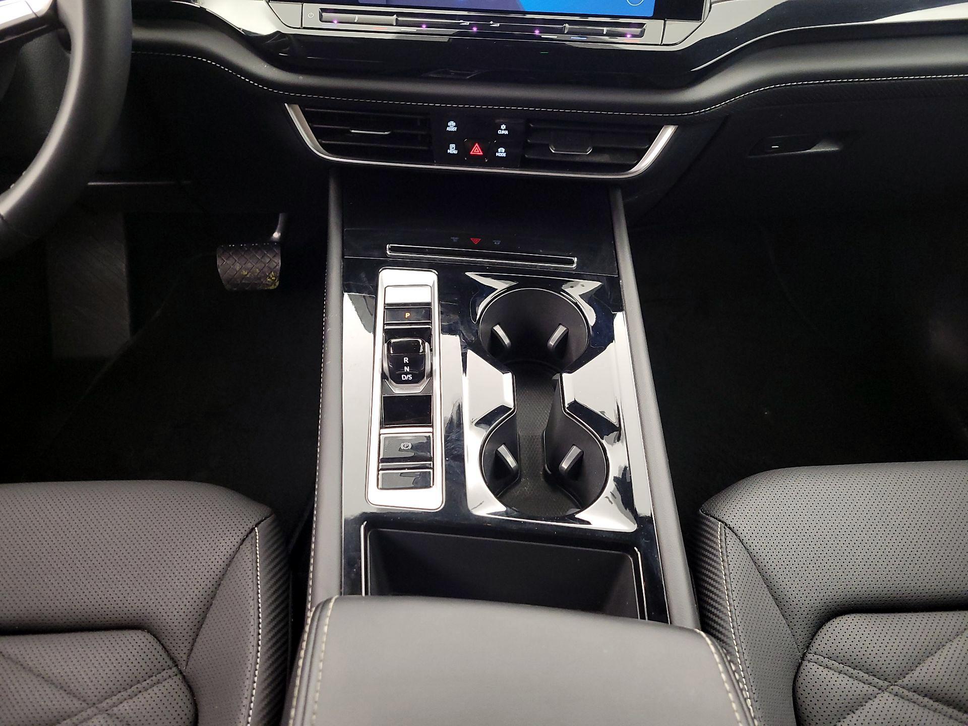 Thumbnail: 2025 Volkswagen Atlas - 17