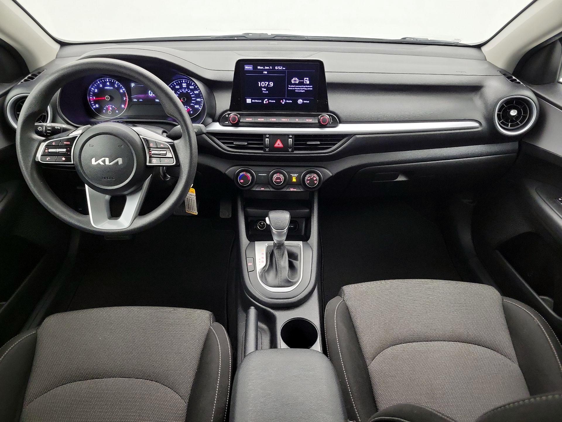 Thumbnail: 2023 Kia Forte - 9