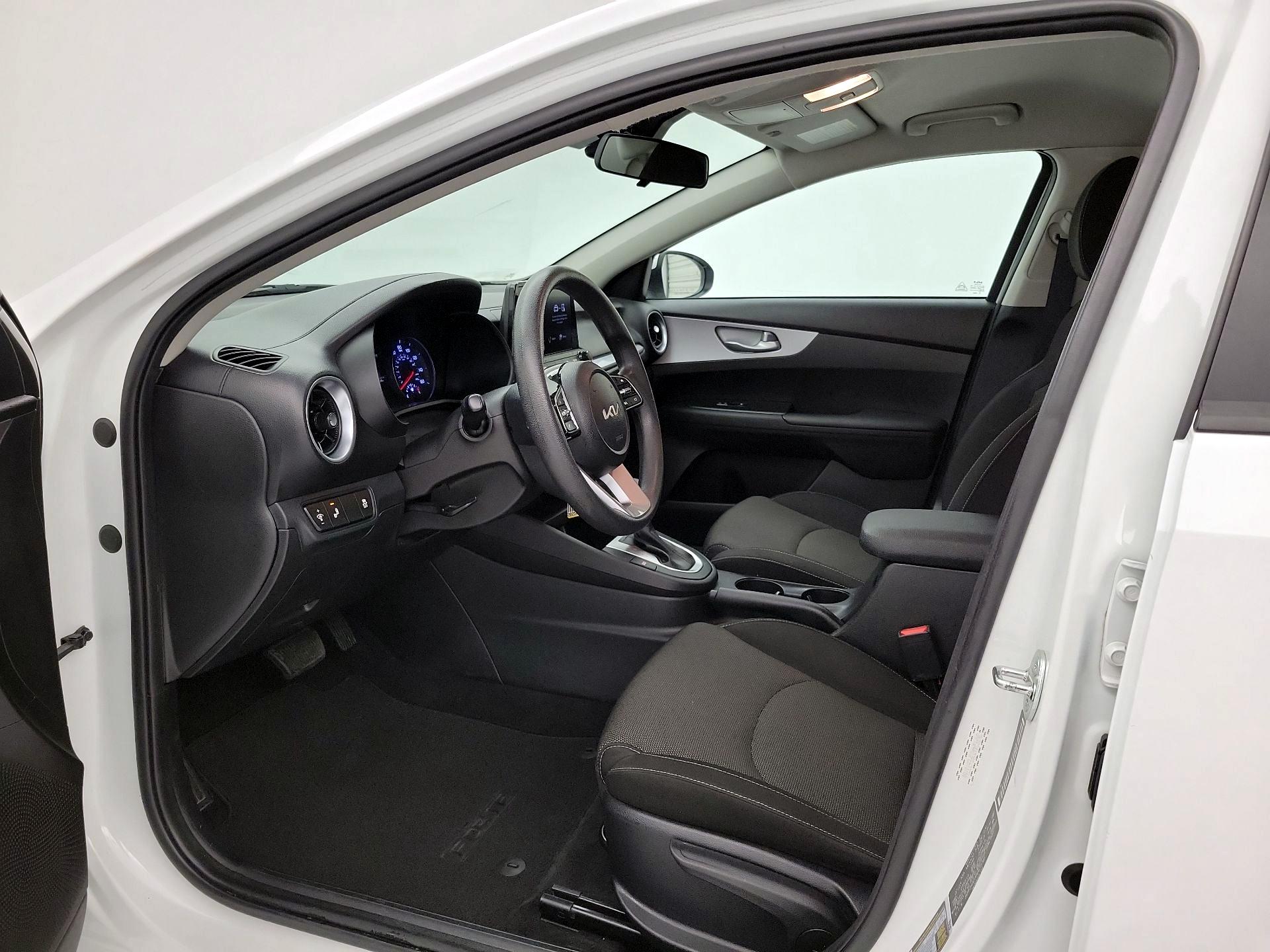 Thumbnail: 2023 Kia Forte - 11