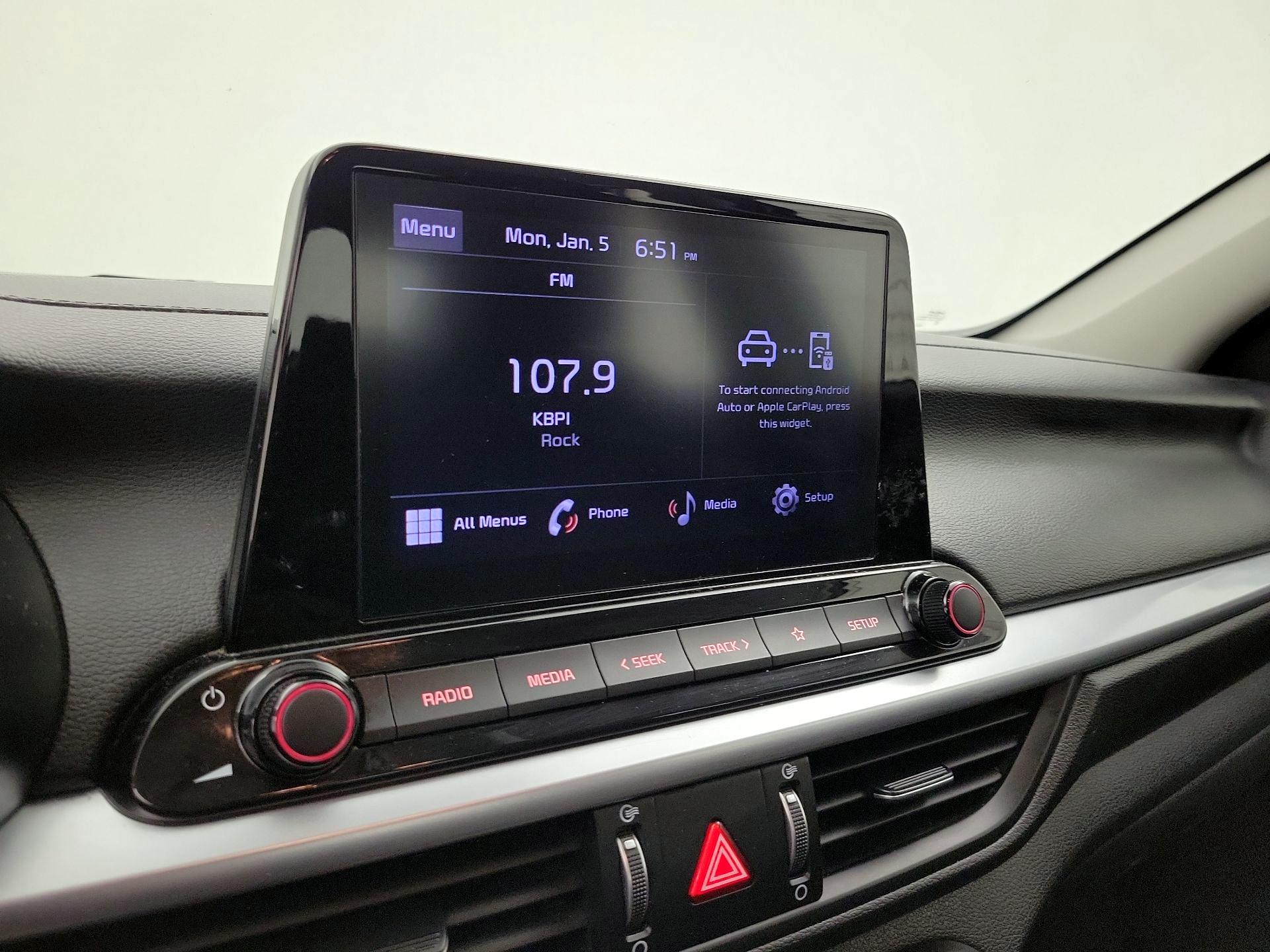 Thumbnail: 2023 Kia Forte - 15